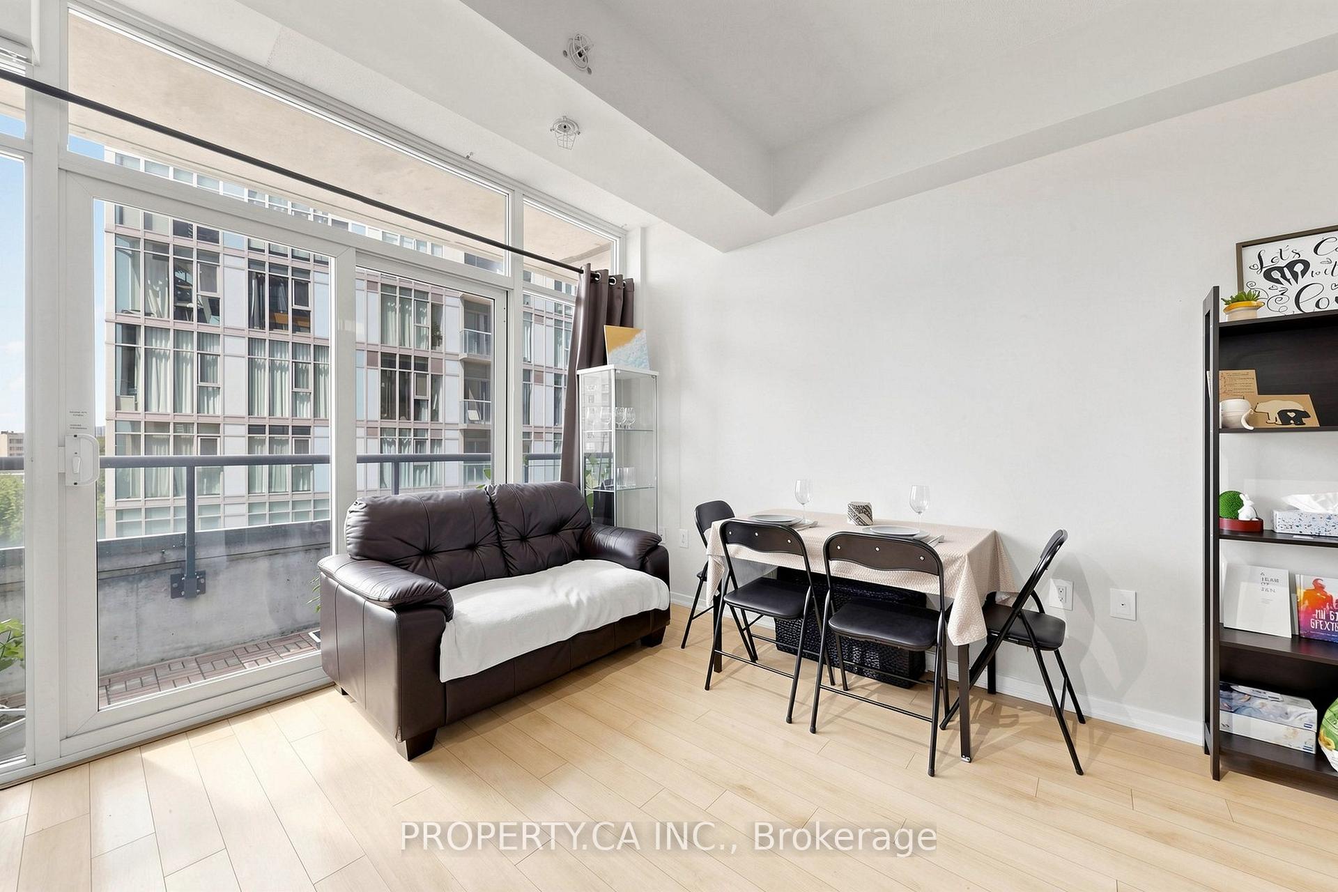 Photo 6 of Unit 819W, 36 Lisgar Street, Toronto, Little Portugal — HOMEH