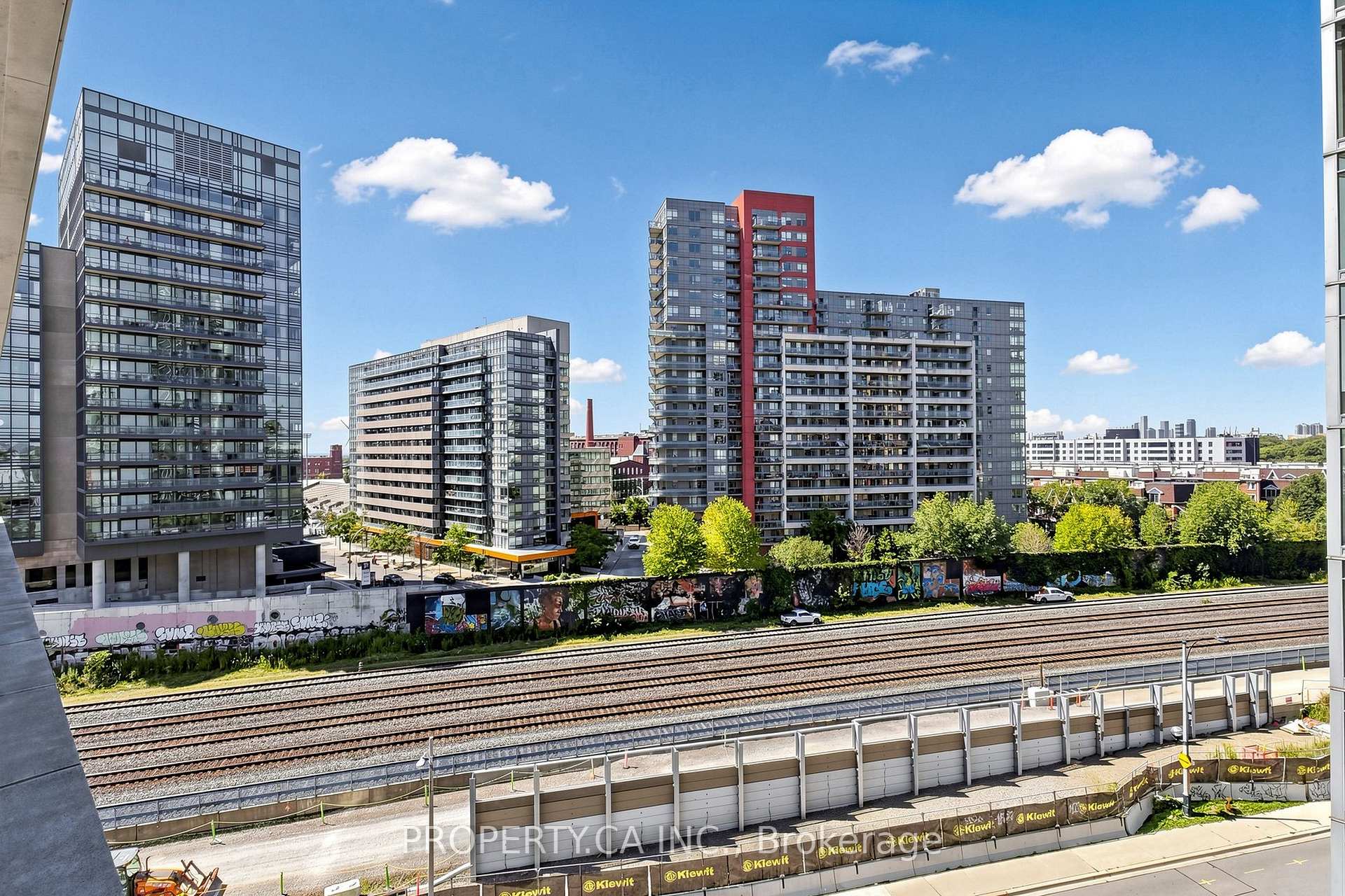 Photo 12 of Unit 819W, 36 Lisgar Street, Toronto, Little Portugal — HOMEH
