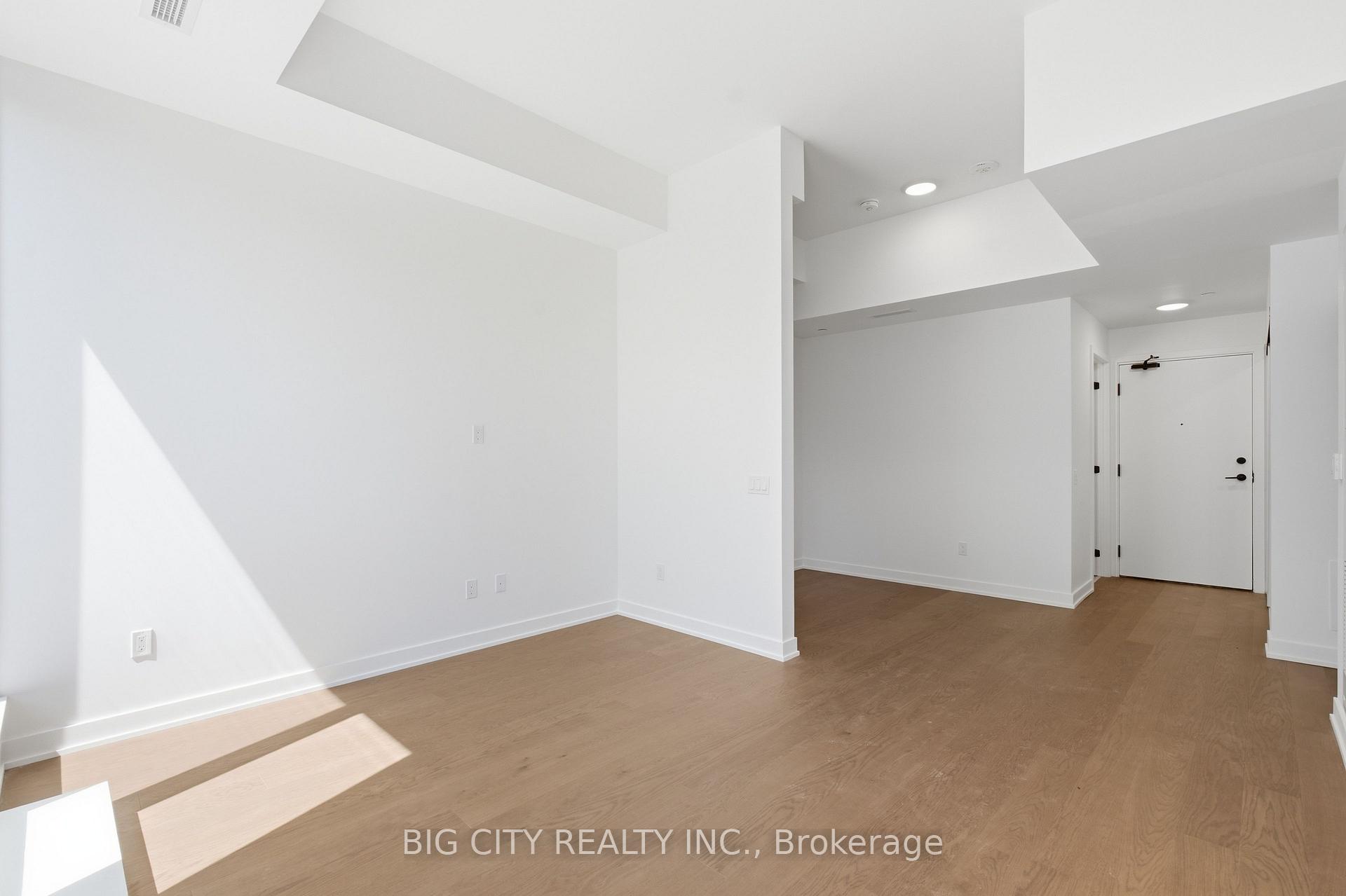 Photo 5 of Unit 829, 91 Montclair Avenue, Toronto, Forest Hill South — HOMEH