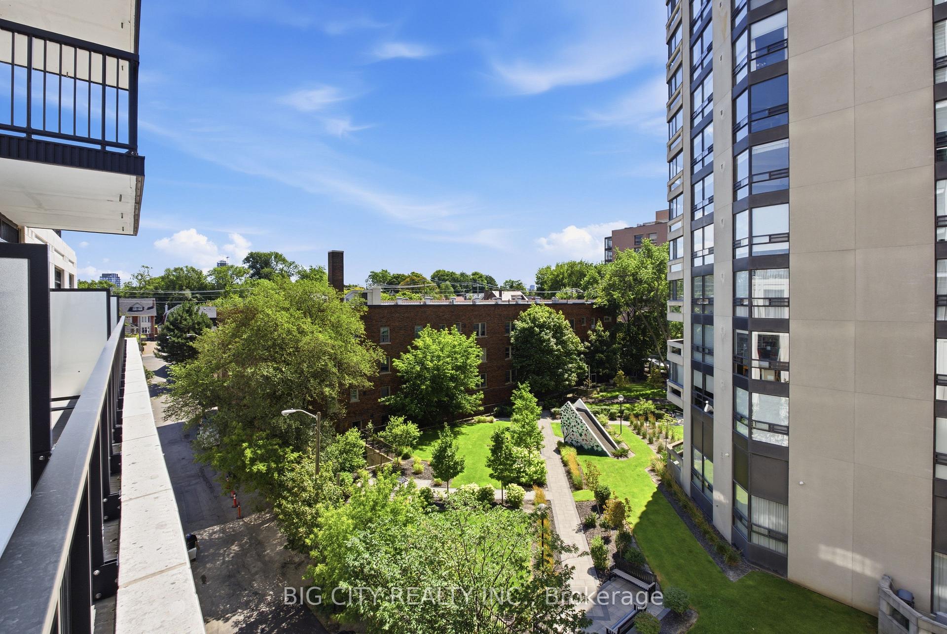 Photo 12 of Unit 829, 91 Montclair Avenue, Toronto, Forest Hill South — HOMEH
