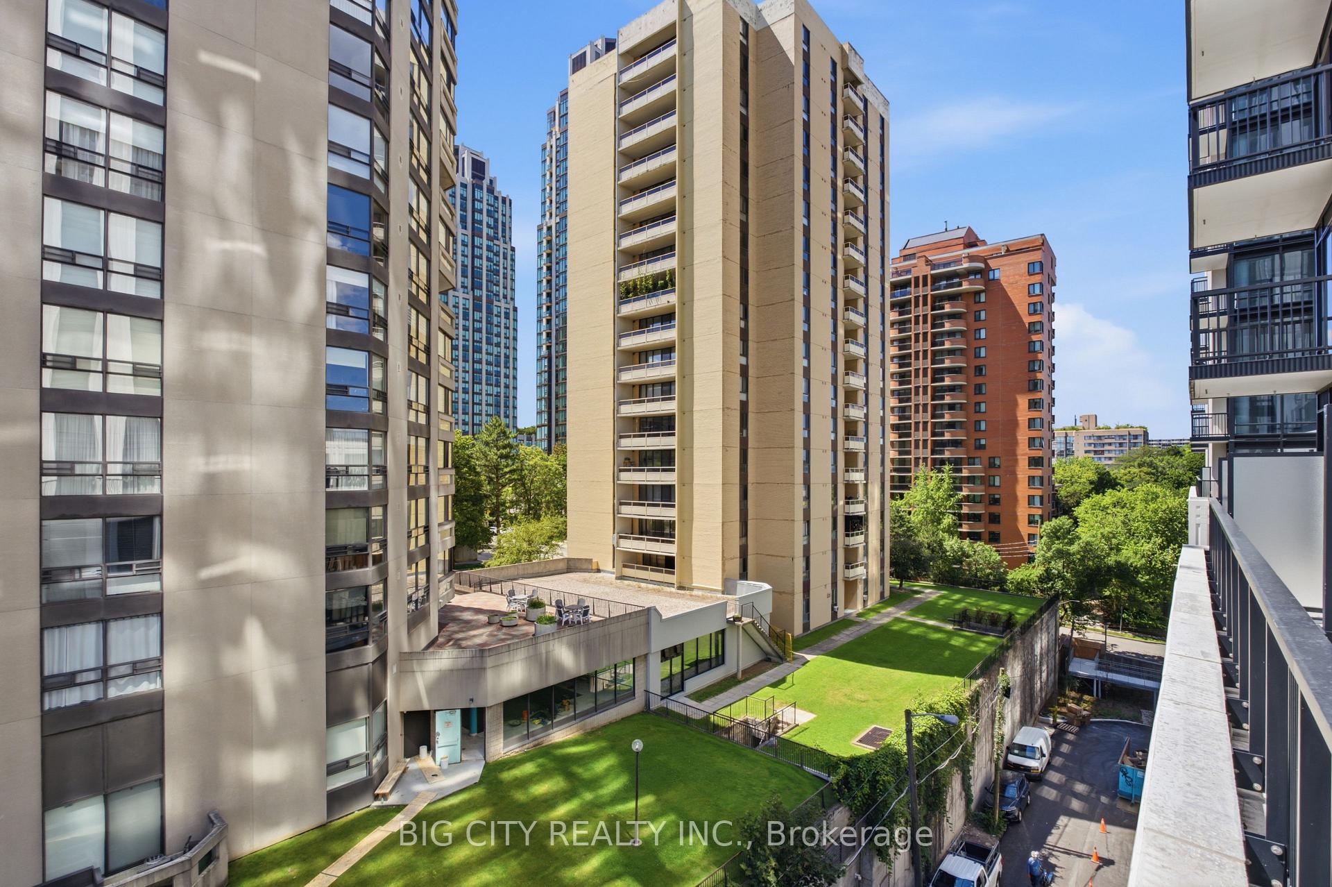 Photo 14 of Unit 829, 91 Montclair Avenue, Toronto, Forest Hill South — HOMEH