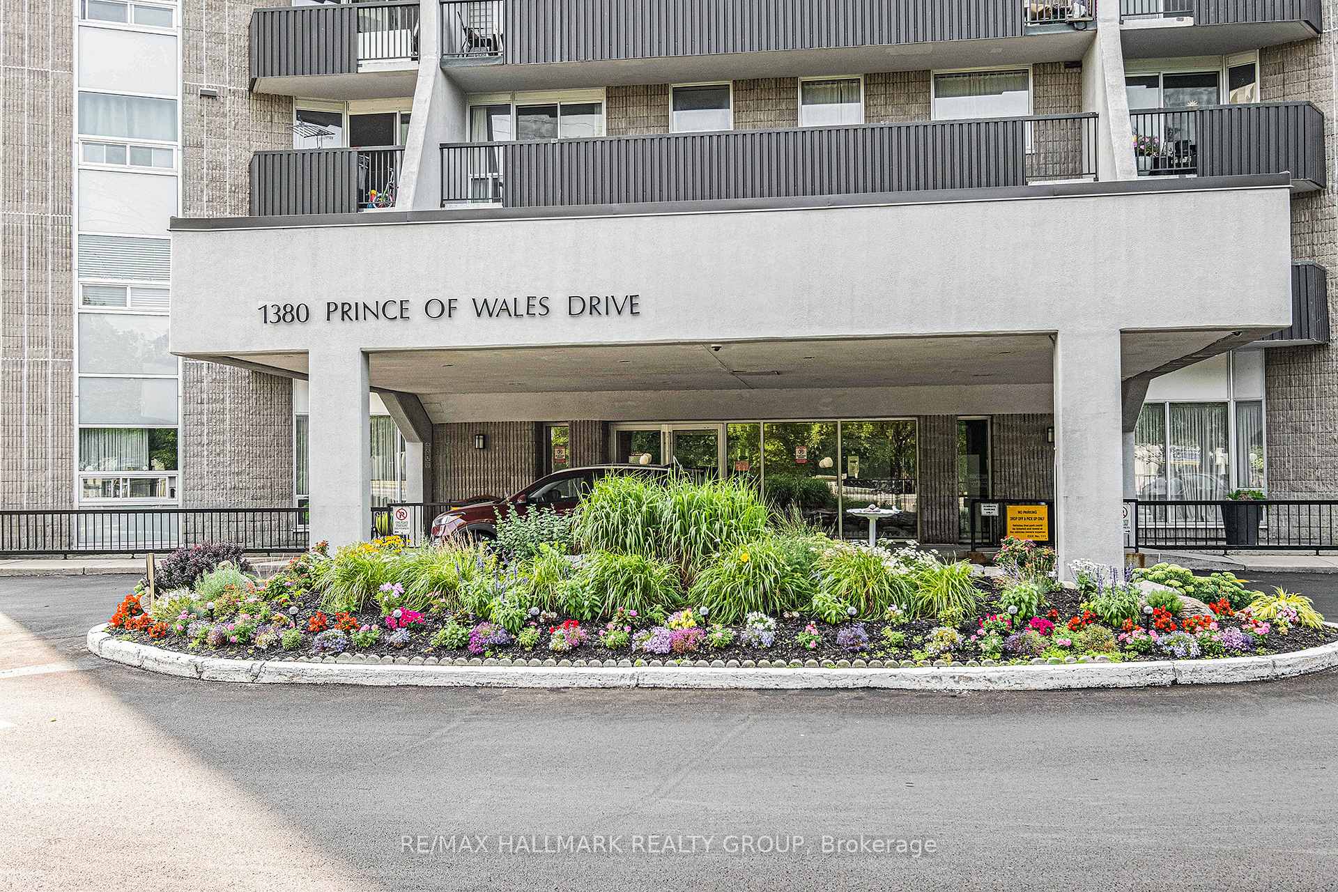 Photo of Unit 1005, 1380 Prince Of Wales Drive