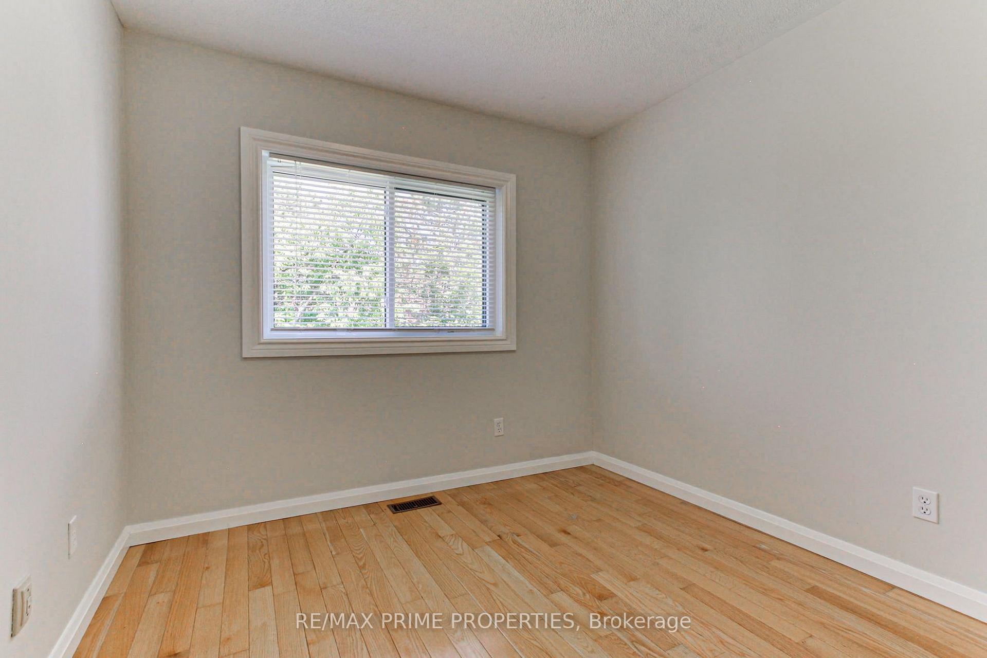 Photo 13 of 85 Lyfytt Crescent, Barrie, West Bayfield — HOMEH
