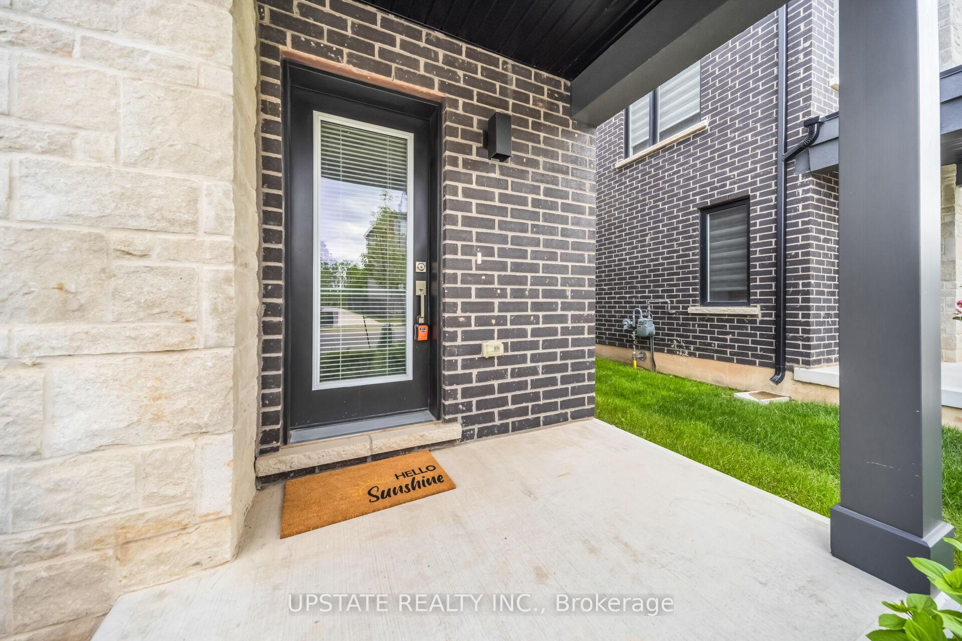 Photo 4 of 45 Humberstone Drive, Halton Hills, Georgetown — HOMEH