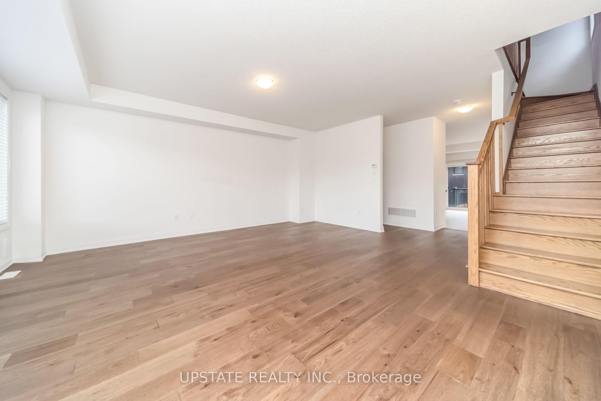 Photo 26 of 45 Humberstone Drive, Halton Hills, Georgetown — HOMEH