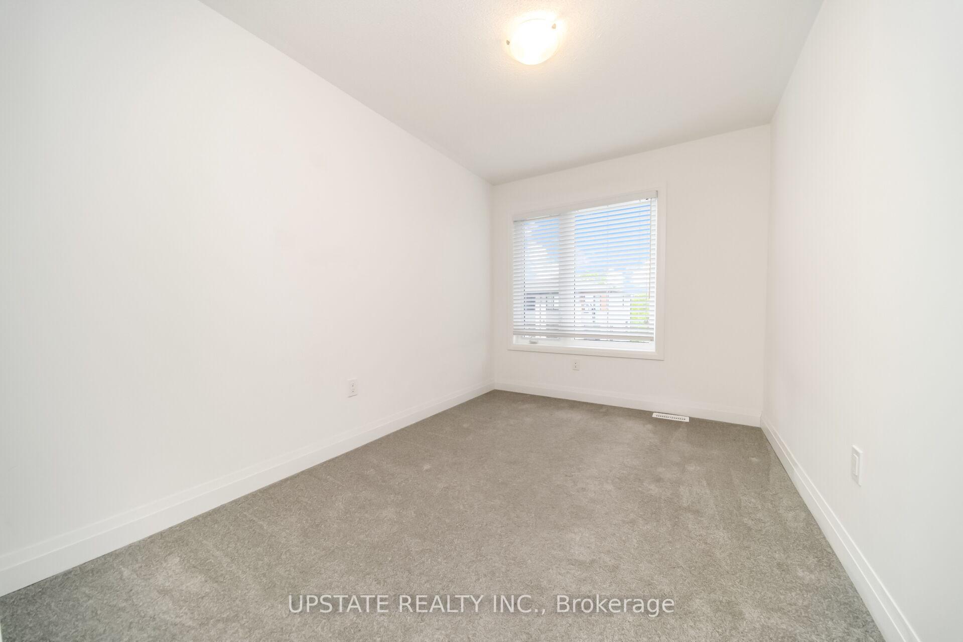 Photo 32 of 45 Humberstone Drive, Halton Hills, Georgetown — HOMEH