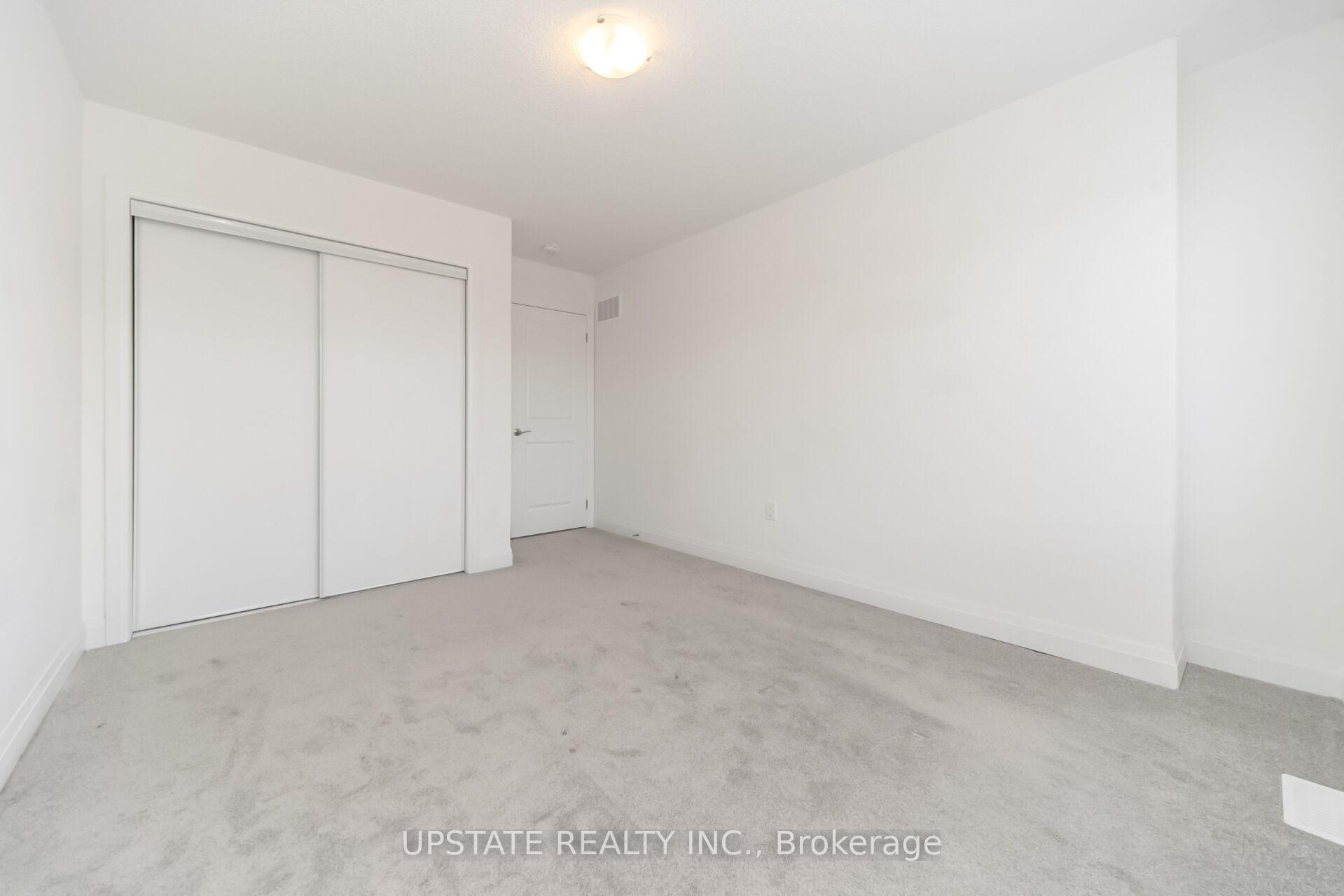 Photo 36 of 45 Humberstone Drive, Halton Hills, Georgetown — HOMEH