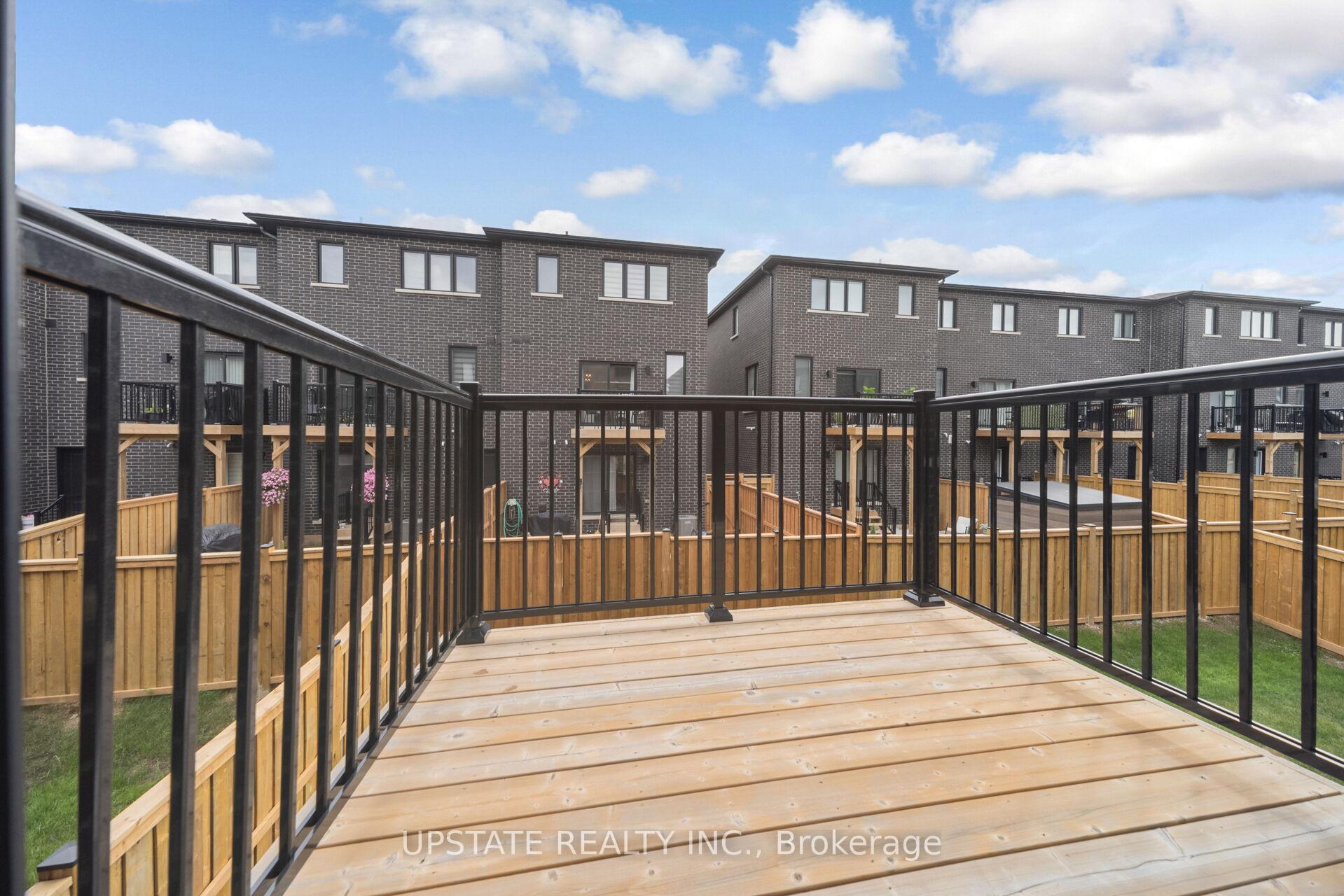 Photo 38 of 45 Humberstone Drive, Halton Hills, Georgetown — HOMEH