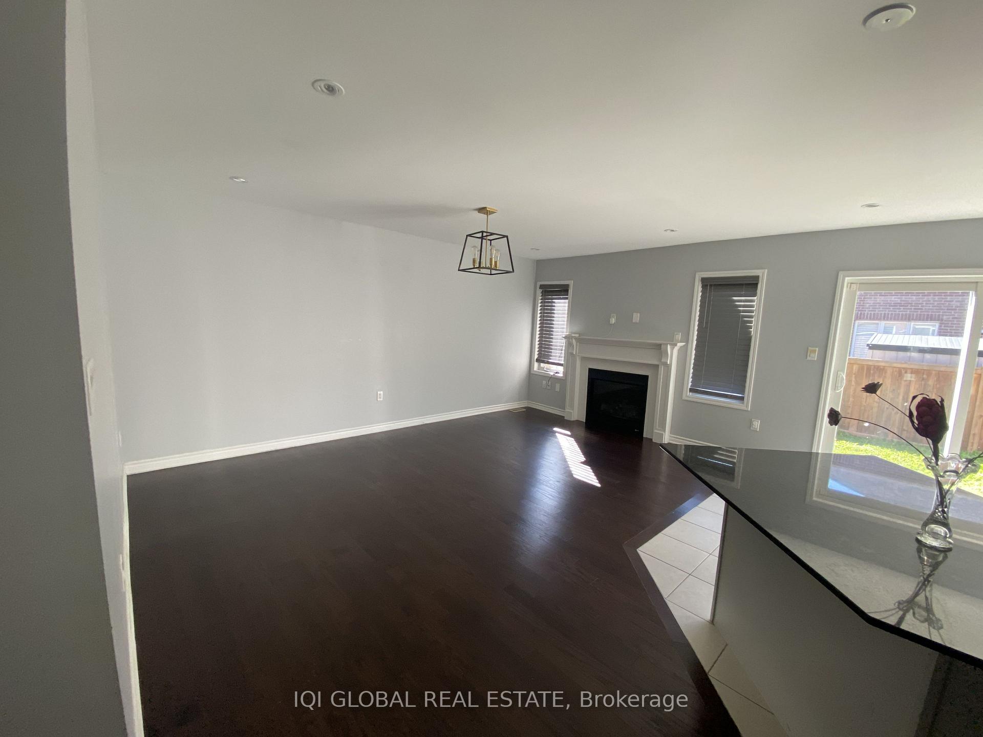 Photo 11 of Unit 132, 1000 Asleton Boulevard, Milton, Willmott — HOMEH