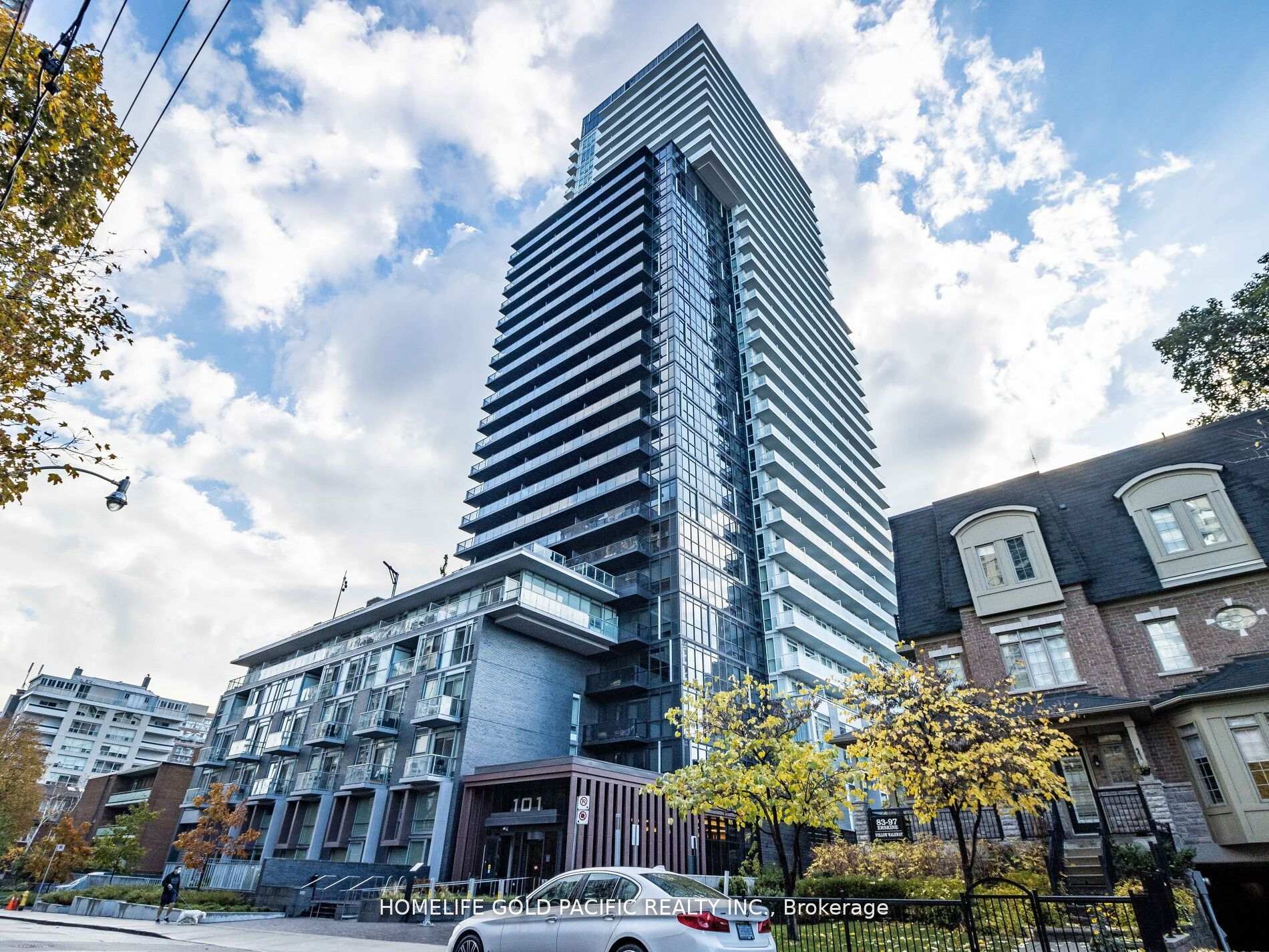 Front of Unit 1007, 101 Erskine Avenue