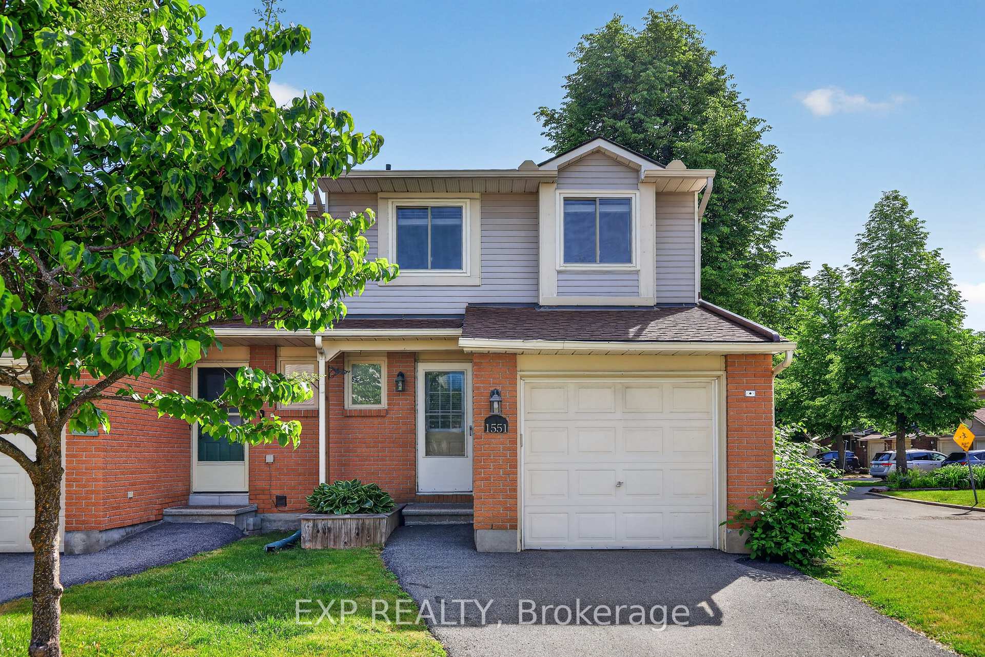 Photo 1 of 1551 Hoskins Crescent, Ottawa, Fallingbrook/Pineridge — HOMEH