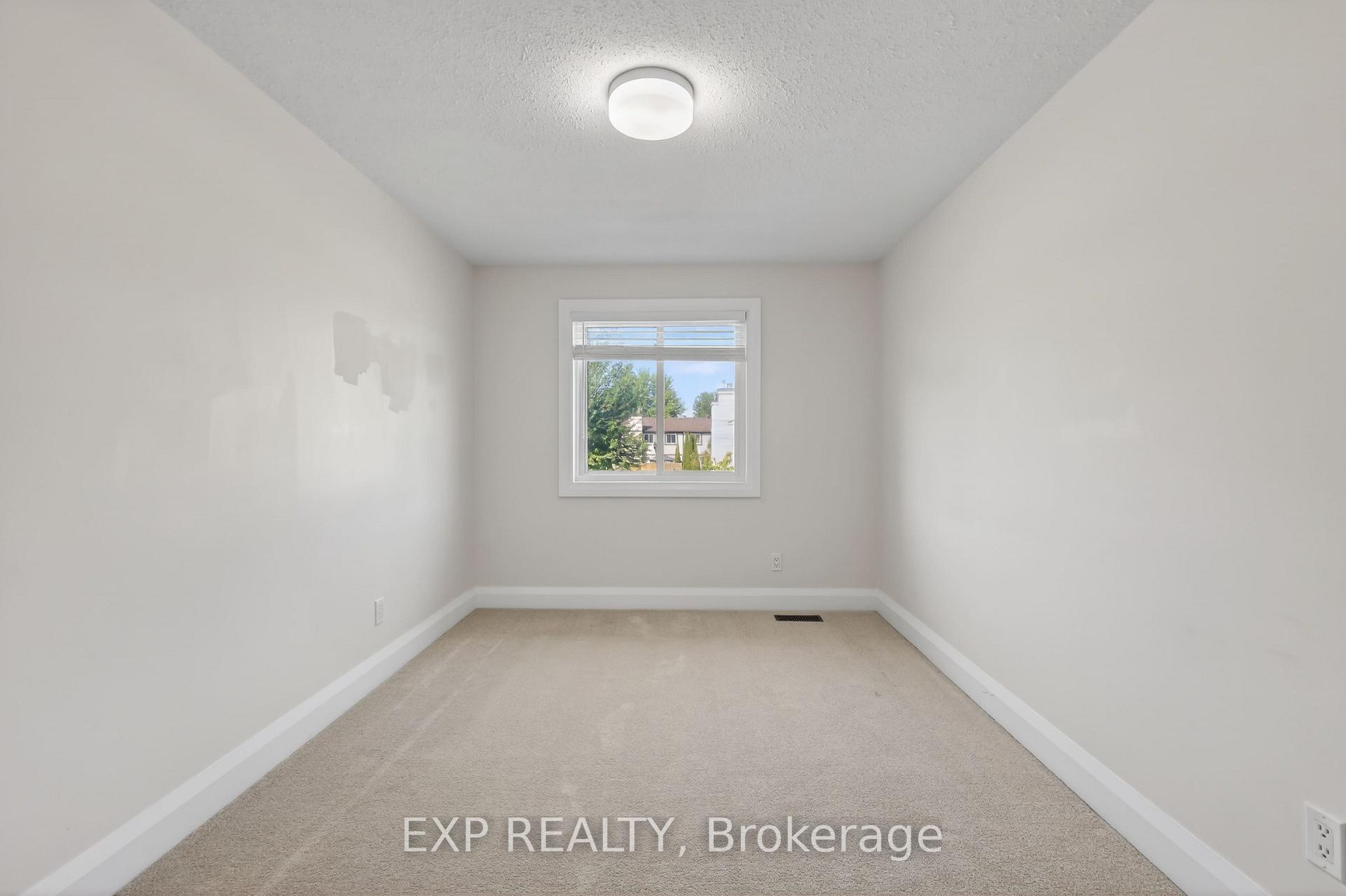 Photo 24 of 1551 Hoskins Crescent, Ottawa, Fallingbrook/Pineridge — HOMEH
