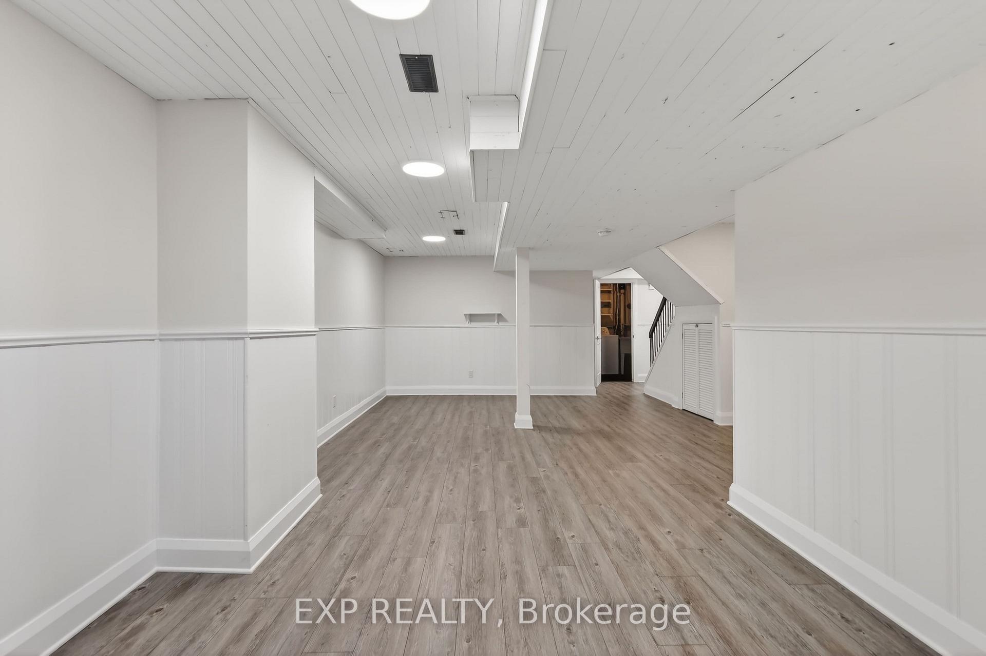 Photo 33 of 1551 Hoskins Crescent, Ottawa, Fallingbrook/Pineridge — HOMEH