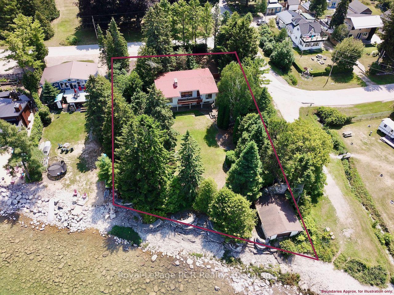 Photo 5 of 2 William Street, Northern Bruce Peninsula — HOMEH