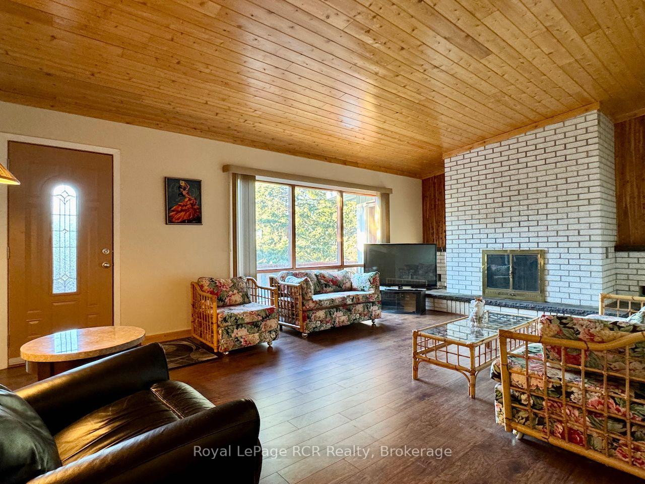 Photo 10 of 2 William Street, Northern Bruce Peninsula — HOMEH
