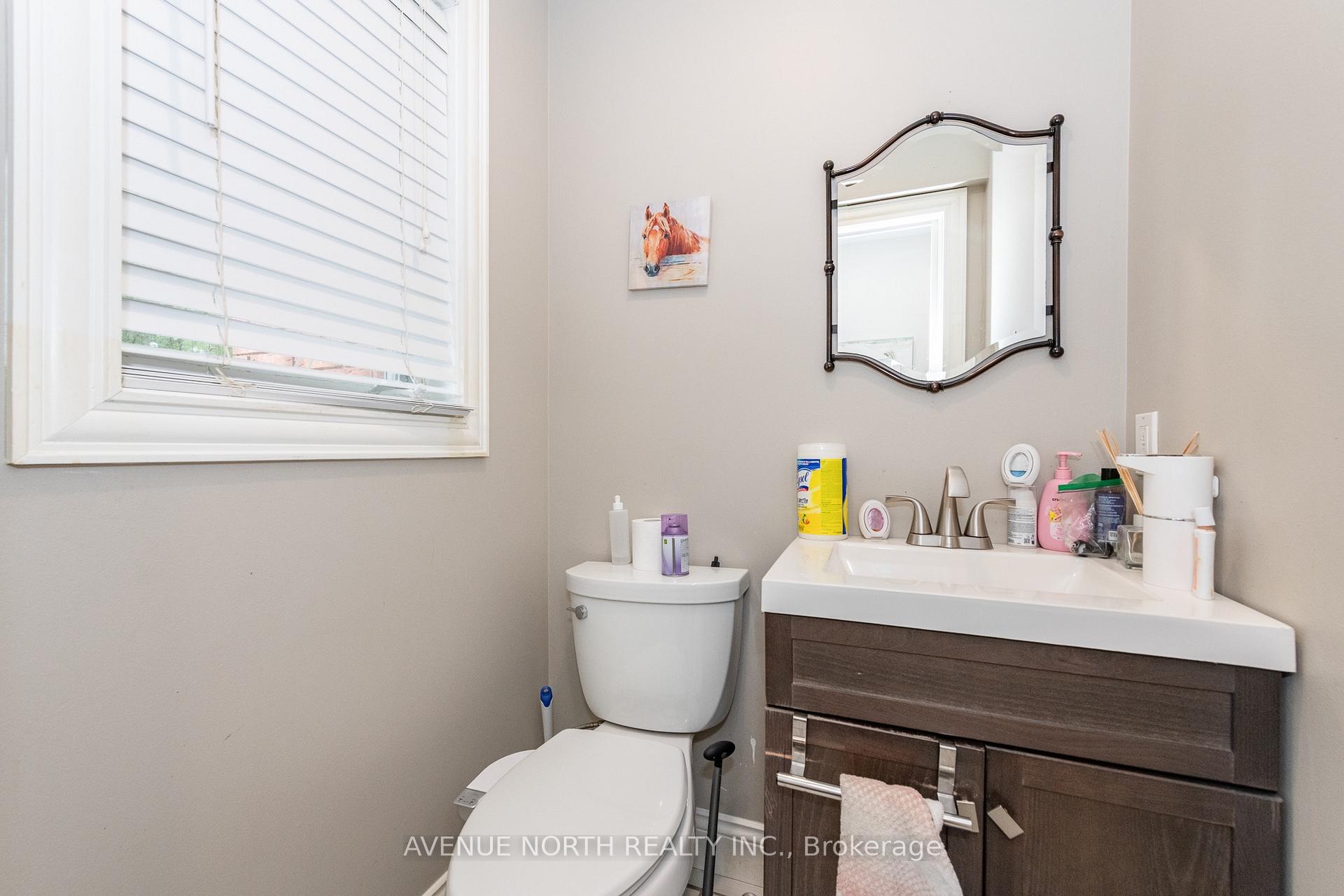 Photo 4 of 501 Lawler Crescent, Ottawa, Chatelaine Village — HOMEH