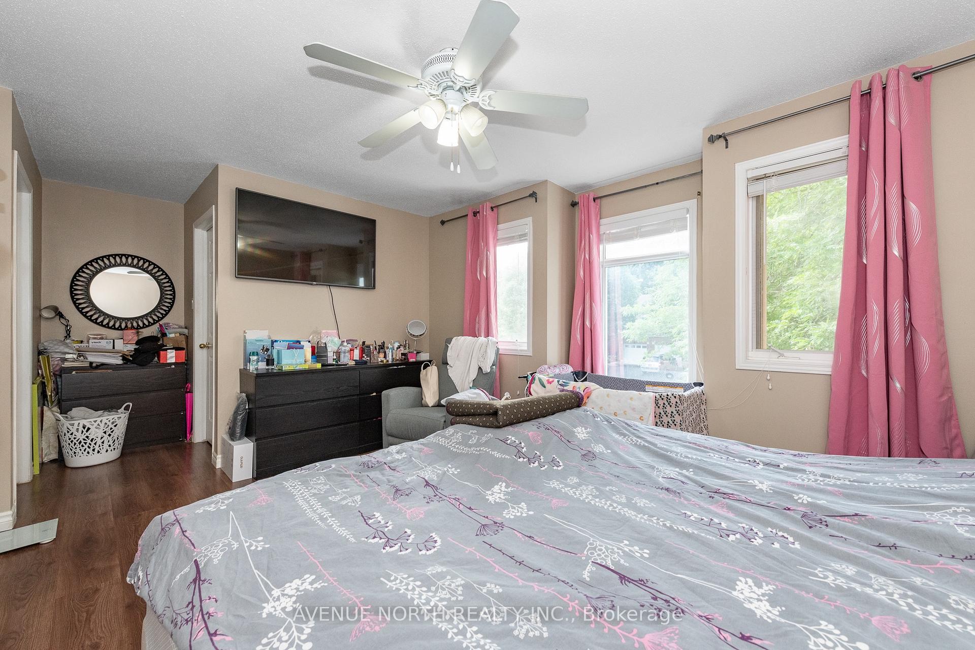 Photo 13 of 501 Lawler Crescent, Ottawa, Chatelaine Village — HOMEH