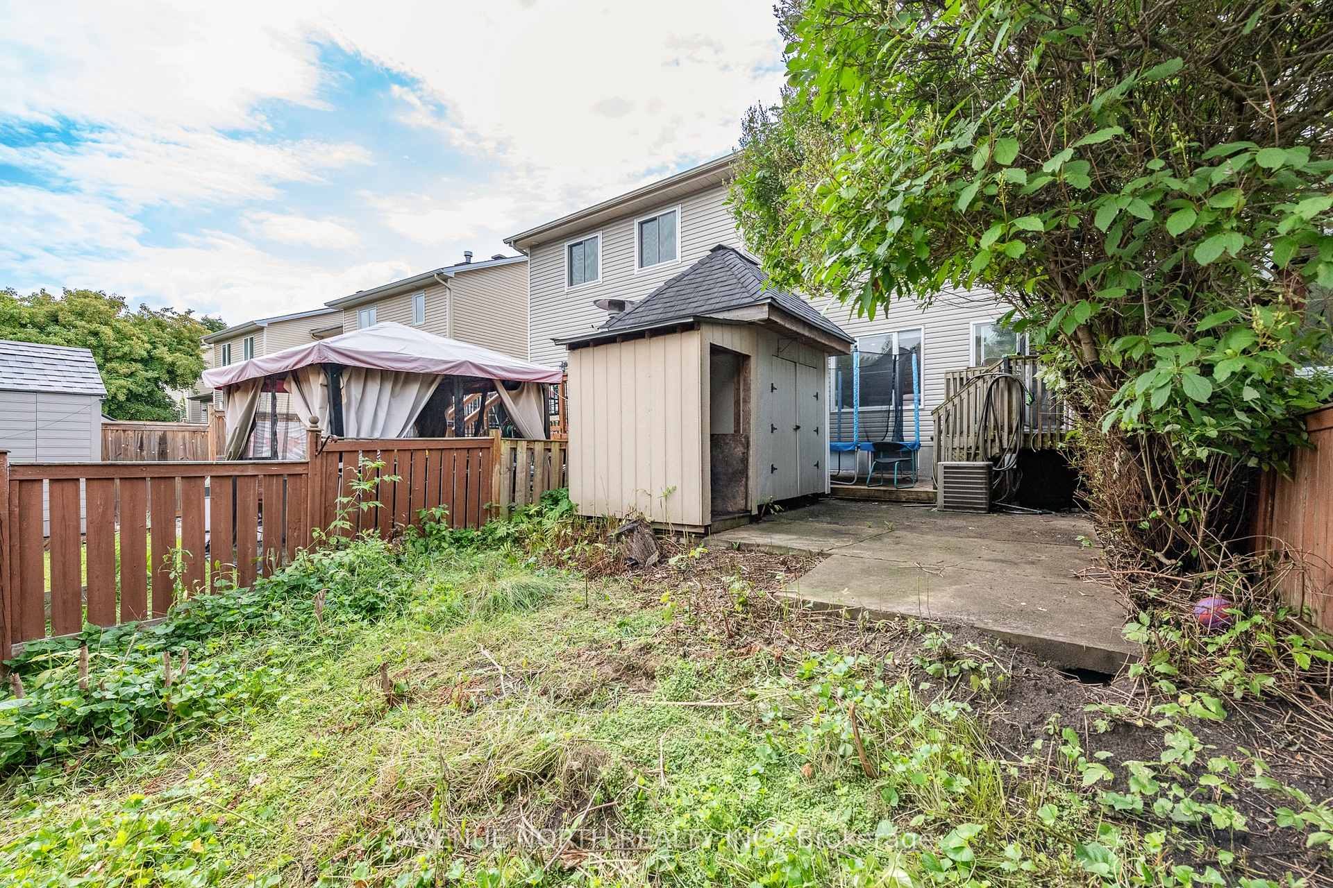 Photo 21 of 501 Lawler Crescent, Ottawa, Chatelaine Village — HOMEH