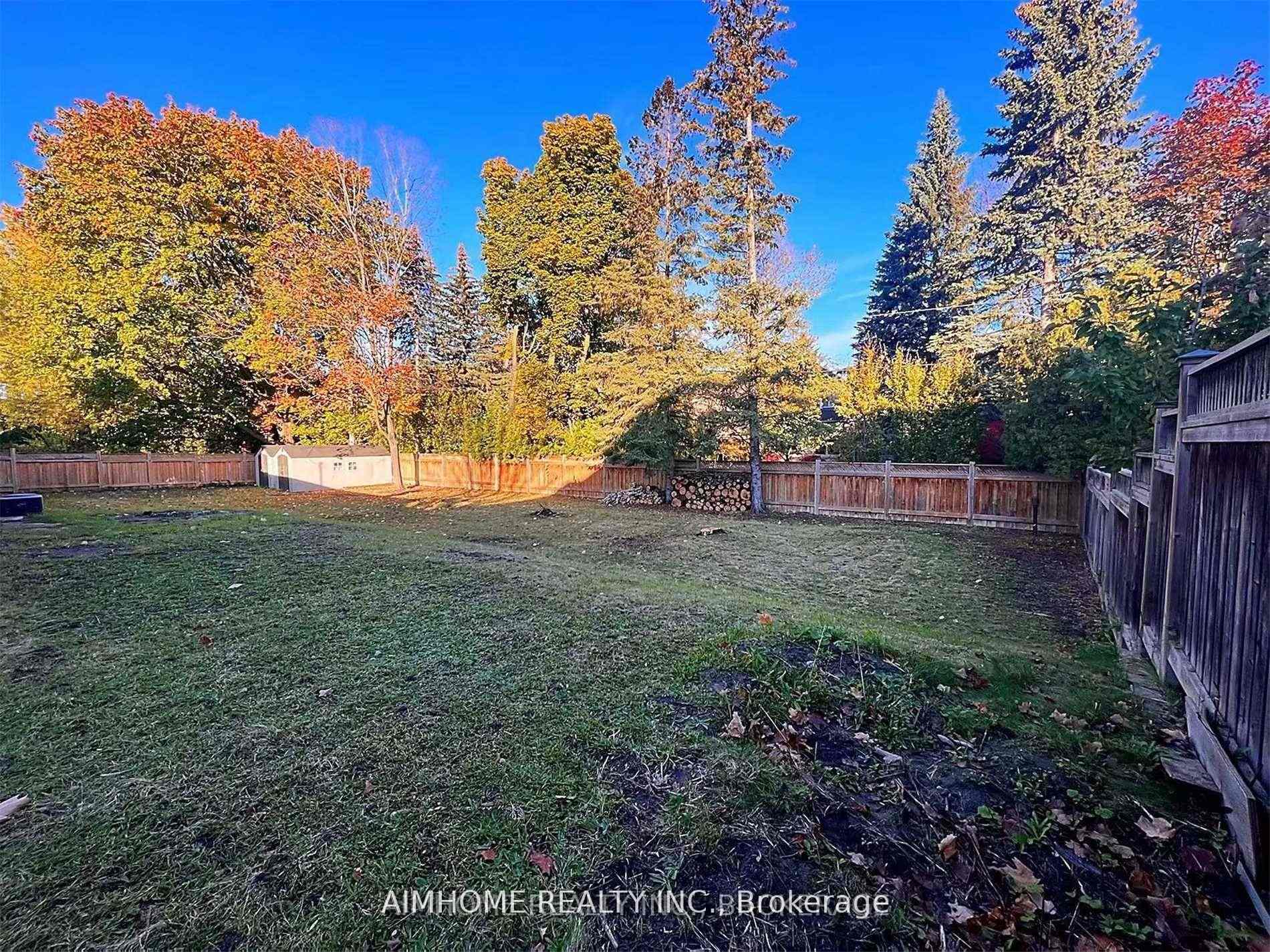 Photo 2 of 344 Steeles Avenue E, Markham, Bayview Glen — HOMEH