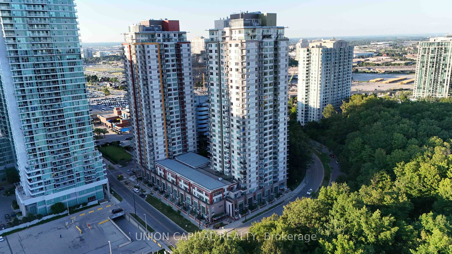 Front of Unit 1807, 25 Town Centre Court
