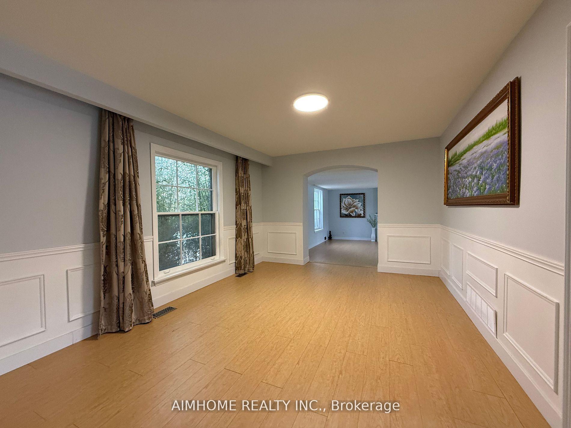 Photo 3 of 338 Steeles Avenue E, Markham, Bayview Glen — HOMEH