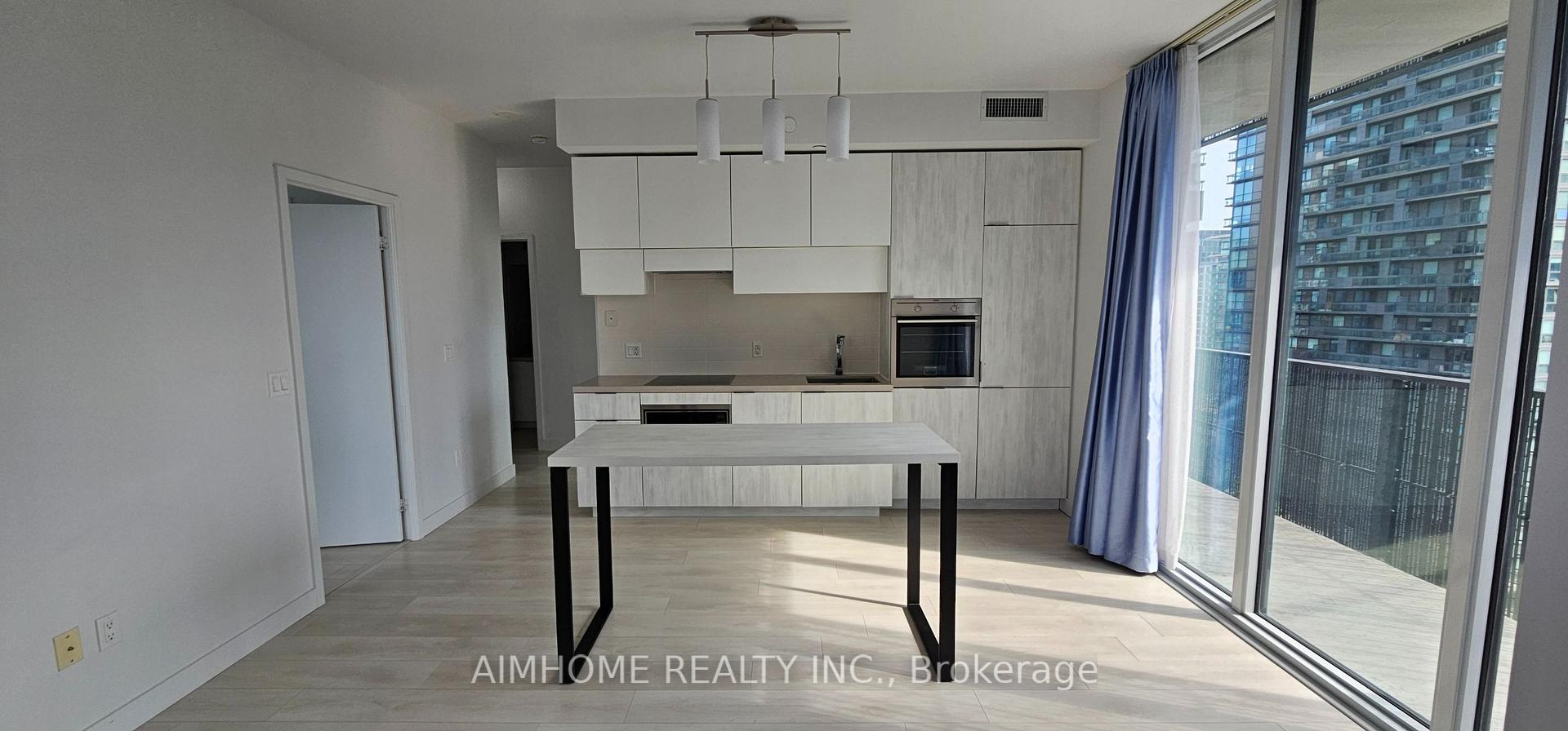 Photo 3 of Unit 1711, 8 Eglinton Avenue E, Toronto, Mount Pleasant West — HOMEH