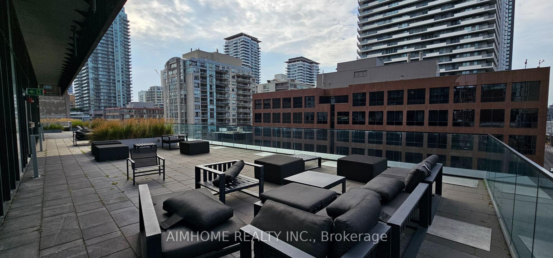 Photo 15 of Unit 1711, 8 Eglinton Avenue E, Toronto, Mount Pleasant West — HOMEH