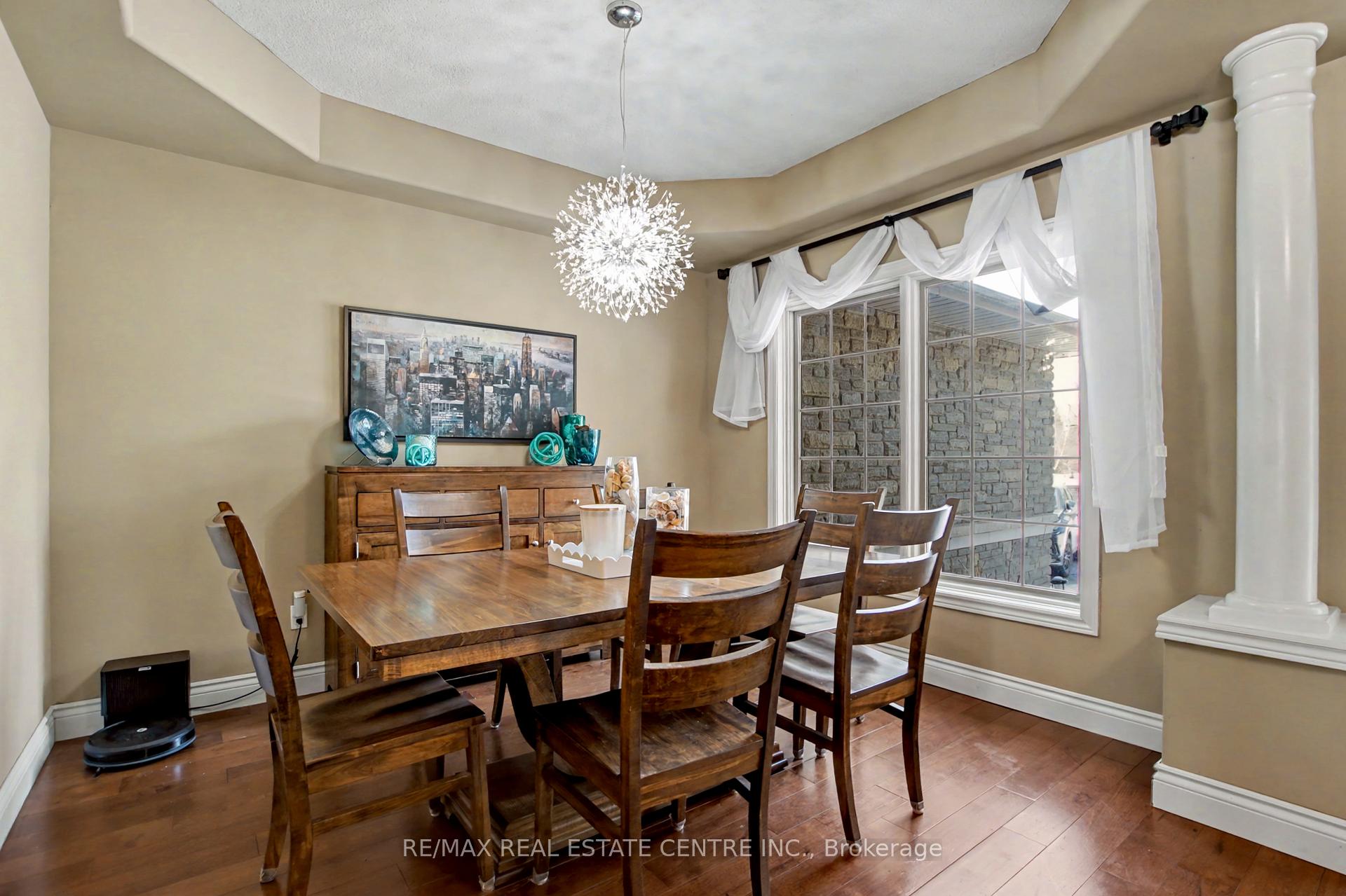 Photo 12 of 2 Irongate Drive, Brant, Paris — HOMEH