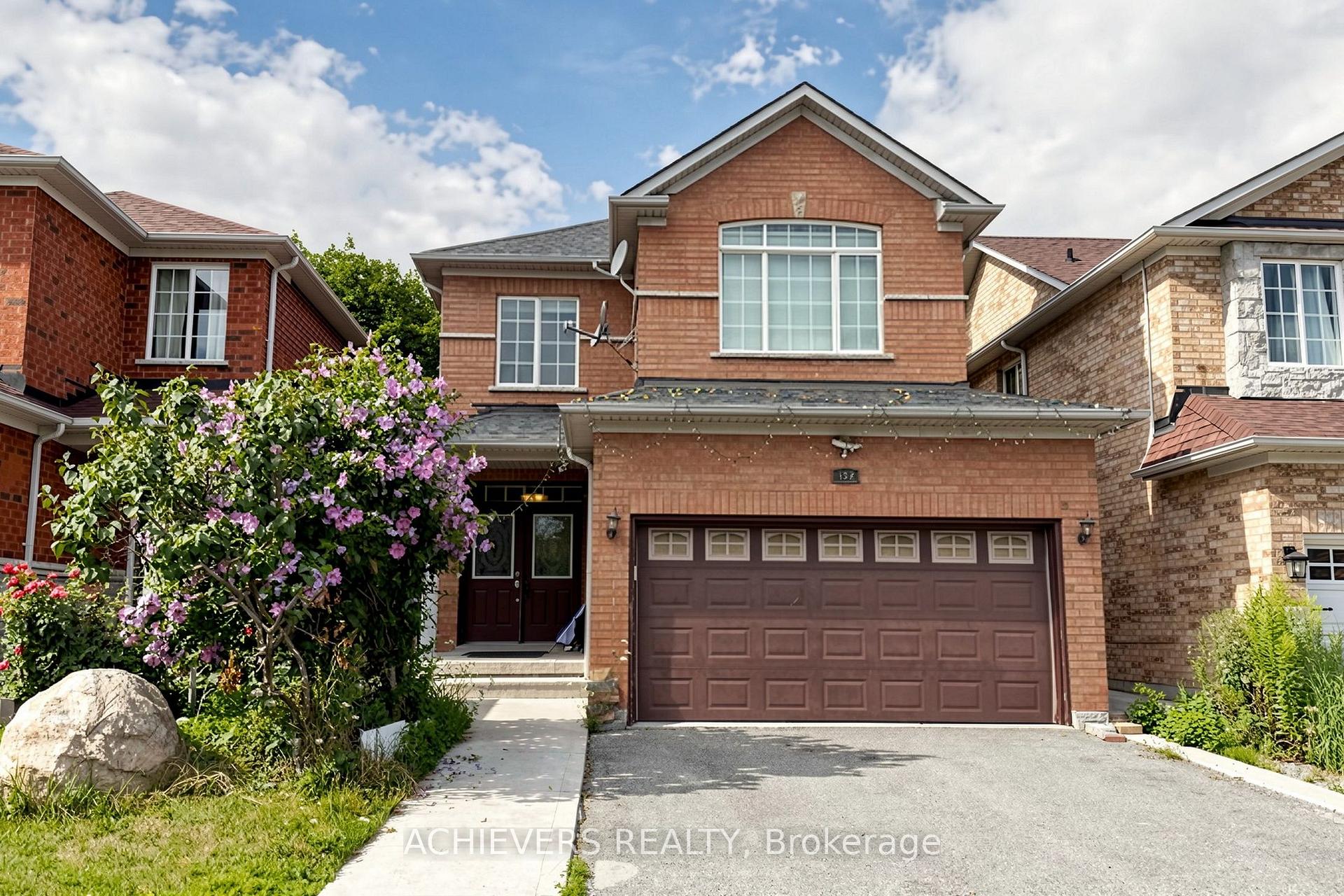 Photo 3 of 517 Navigator Drive, Mississauga, Meadowvale Village — HOMEH