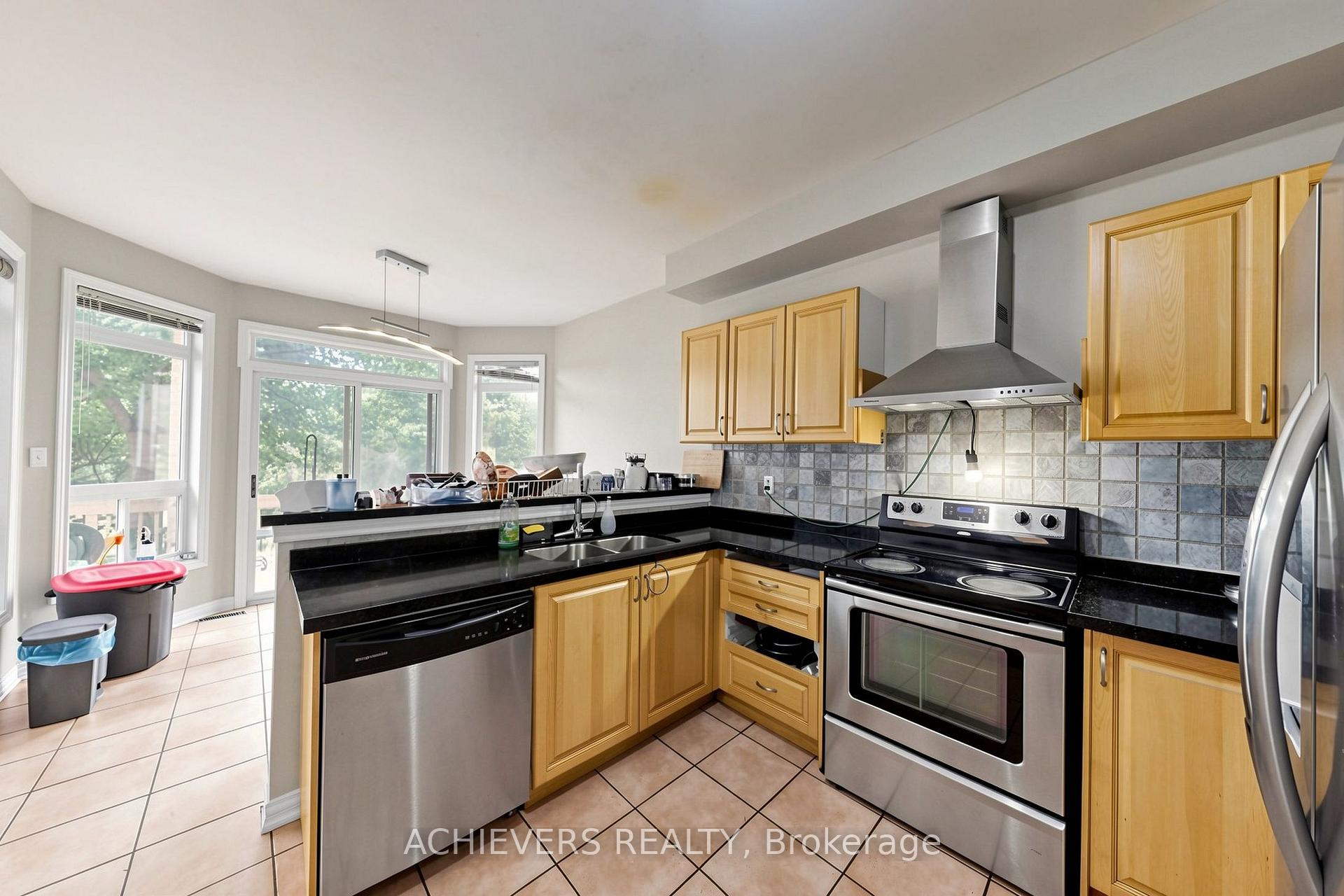 Photo 9 of 517 Navigator Drive, Mississauga, Meadowvale Village — HOMEH