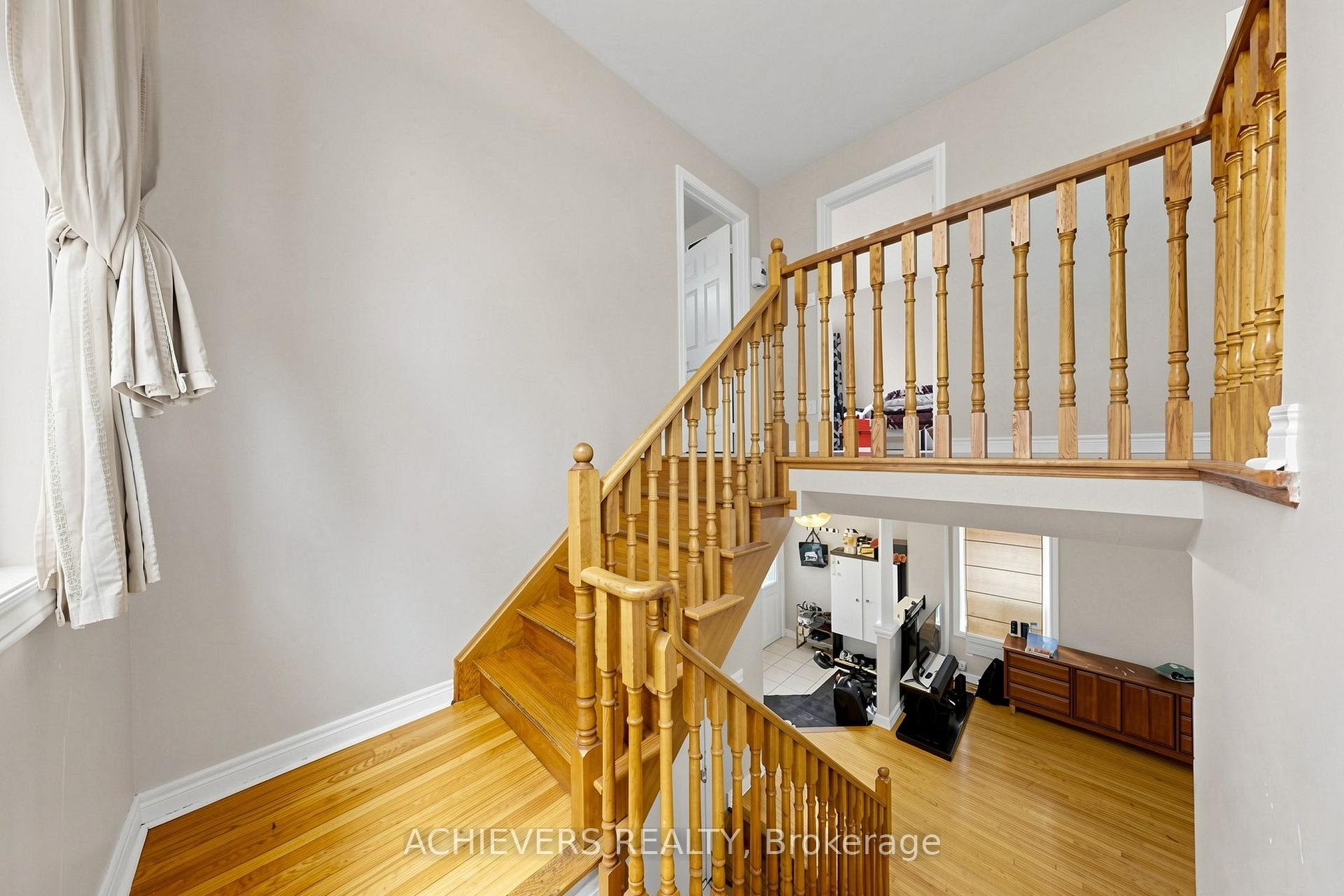 Photo 20 of 517 Navigator Drive, Mississauga, Meadowvale Village — HOMEH