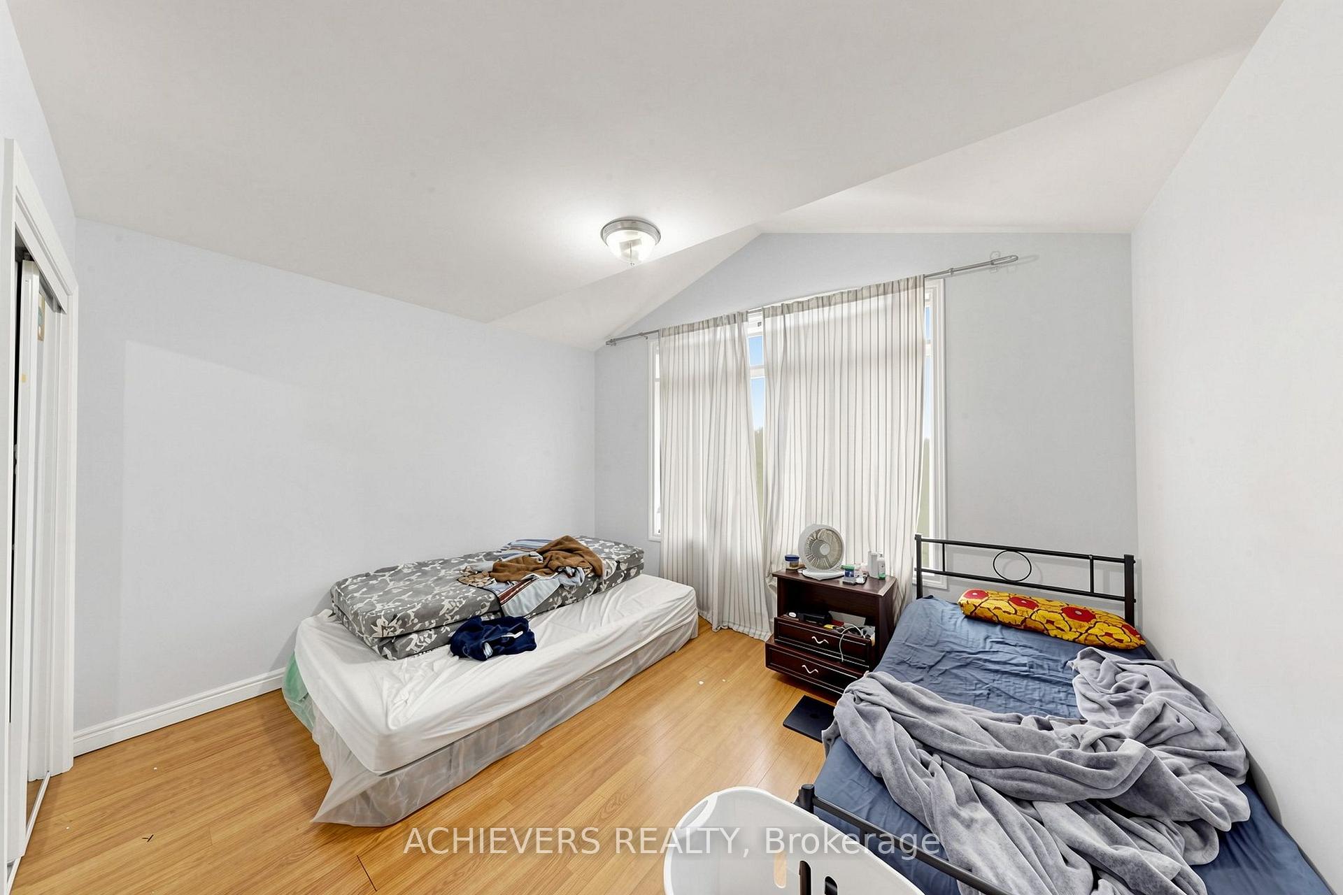 Photo 29 of 517 Navigator Drive, Mississauga, Meadowvale Village — HOMEH