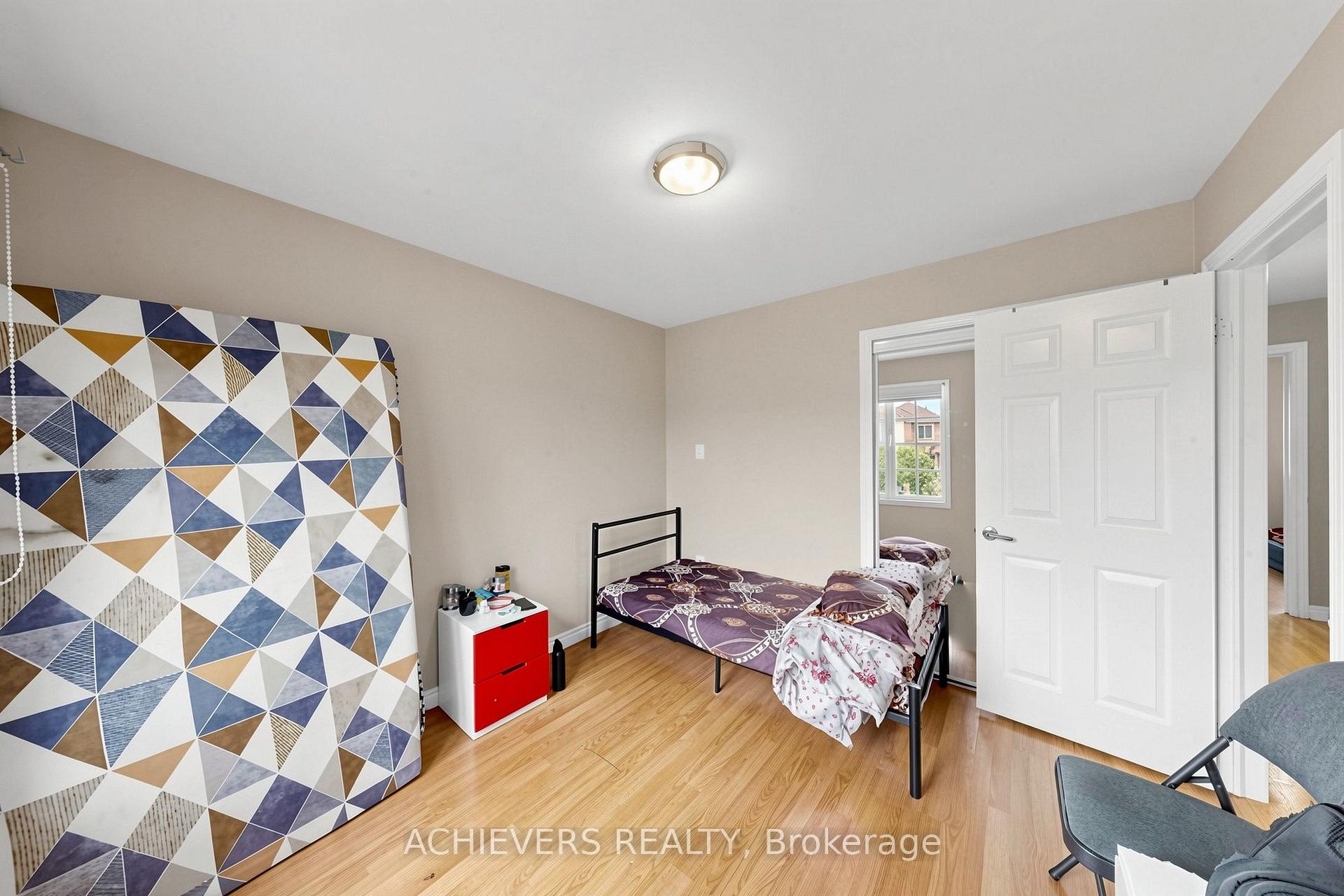 Photo 34 of 517 Navigator Drive, Mississauga, Meadowvale Village — HOMEH