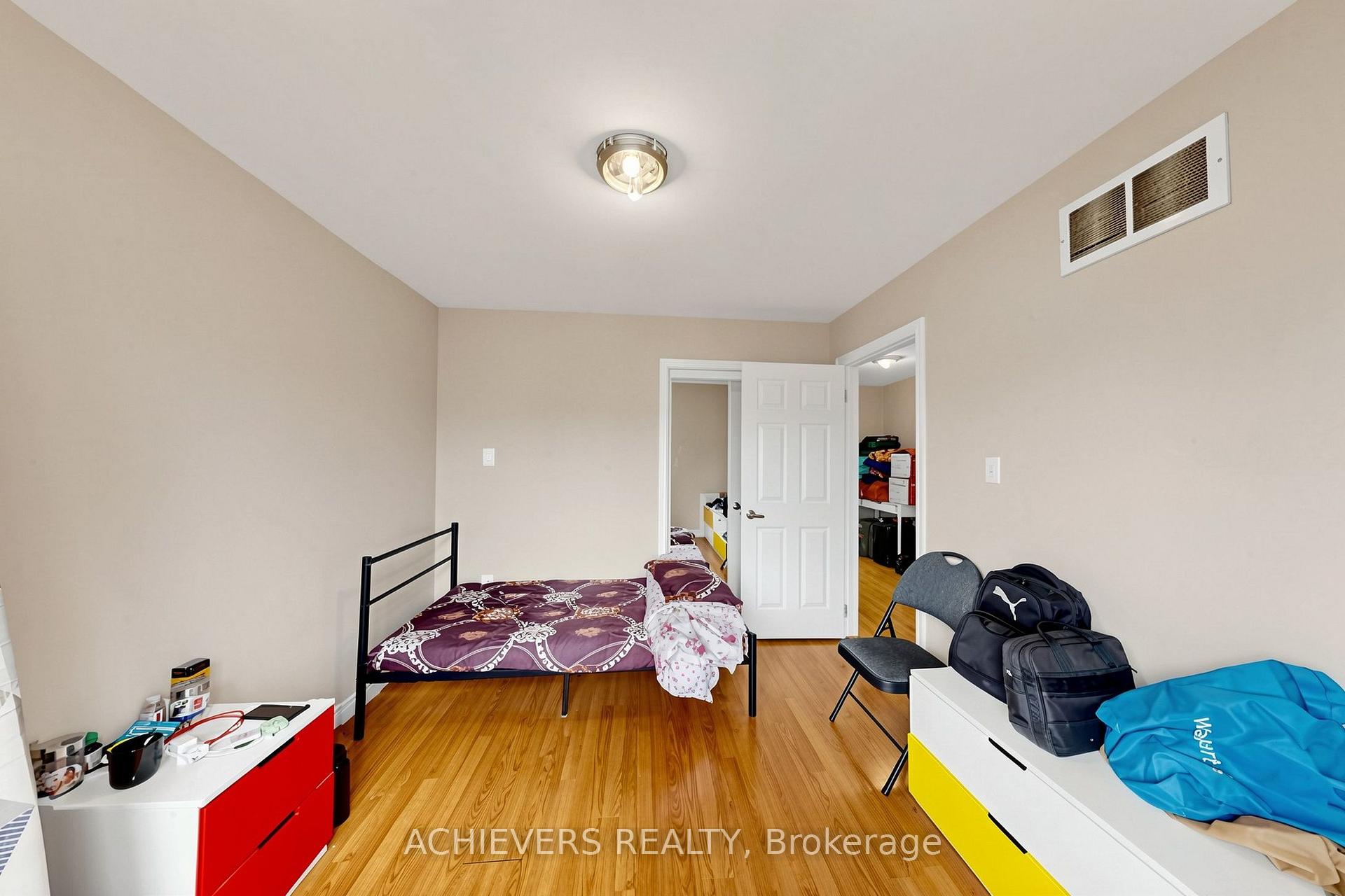Photo 36 of 517 Navigator Drive, Mississauga, Meadowvale Village — HOMEH