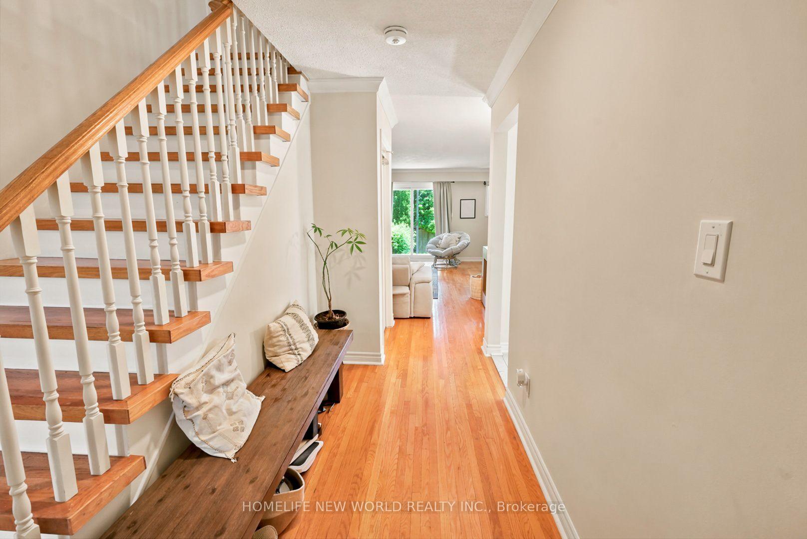 Photo 4 of Unit Upper, 458 Appledore Crescent, Mississauga, Cooksville — HOMEH