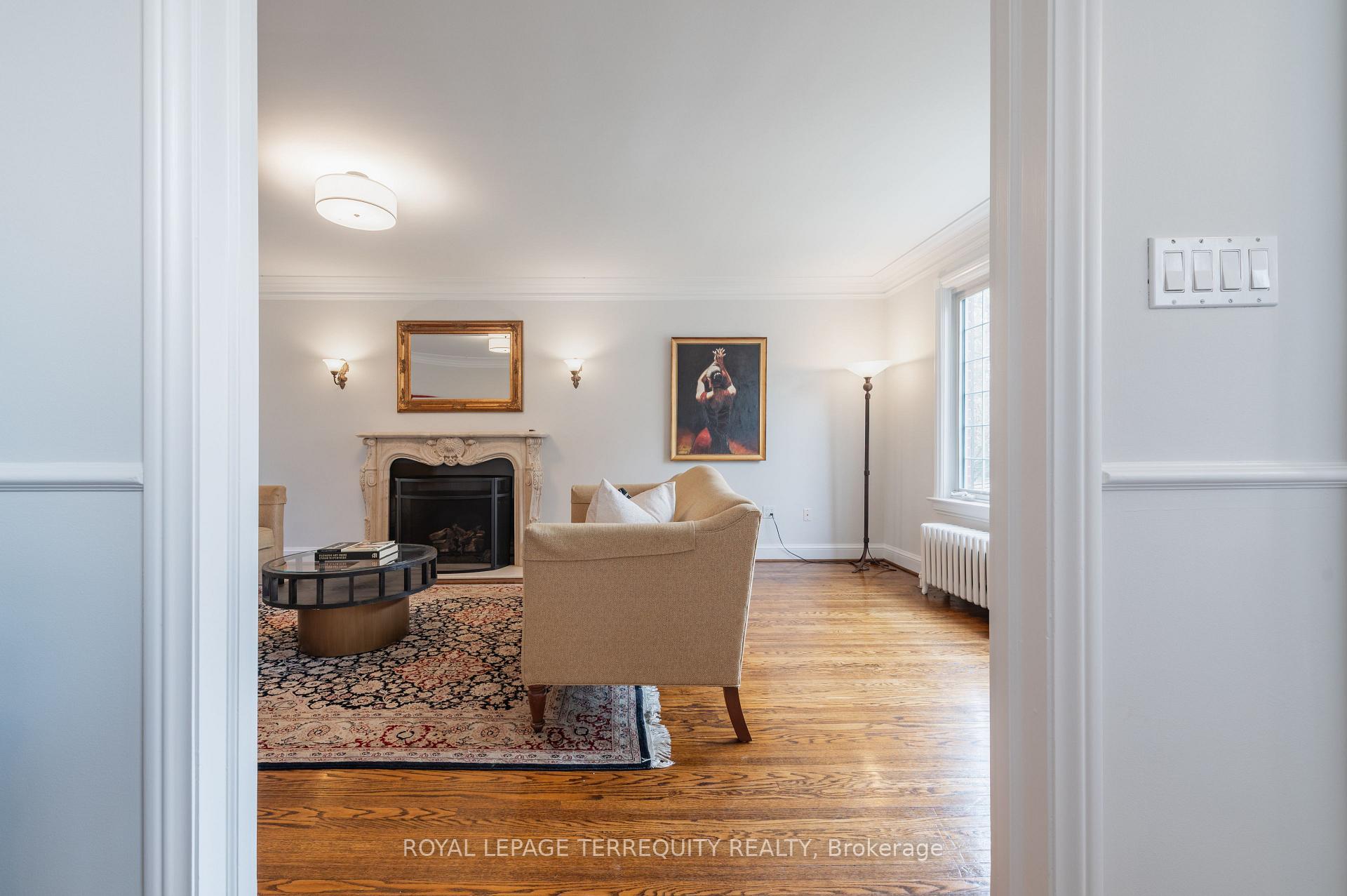 Photo 7 of 223 Riverside Drive, Toronto, High Park-Swansea — HOMEH