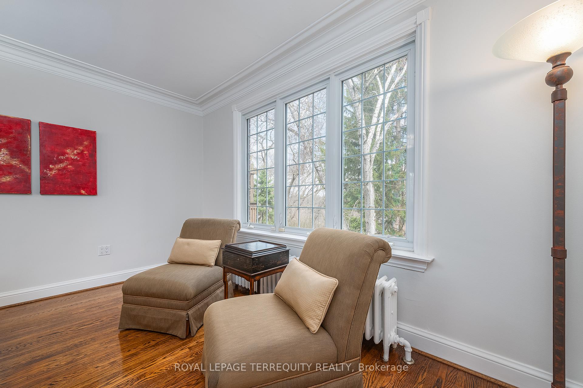 Photo 10 of 223 Riverside Drive, Toronto, High Park-Swansea — HOMEH
