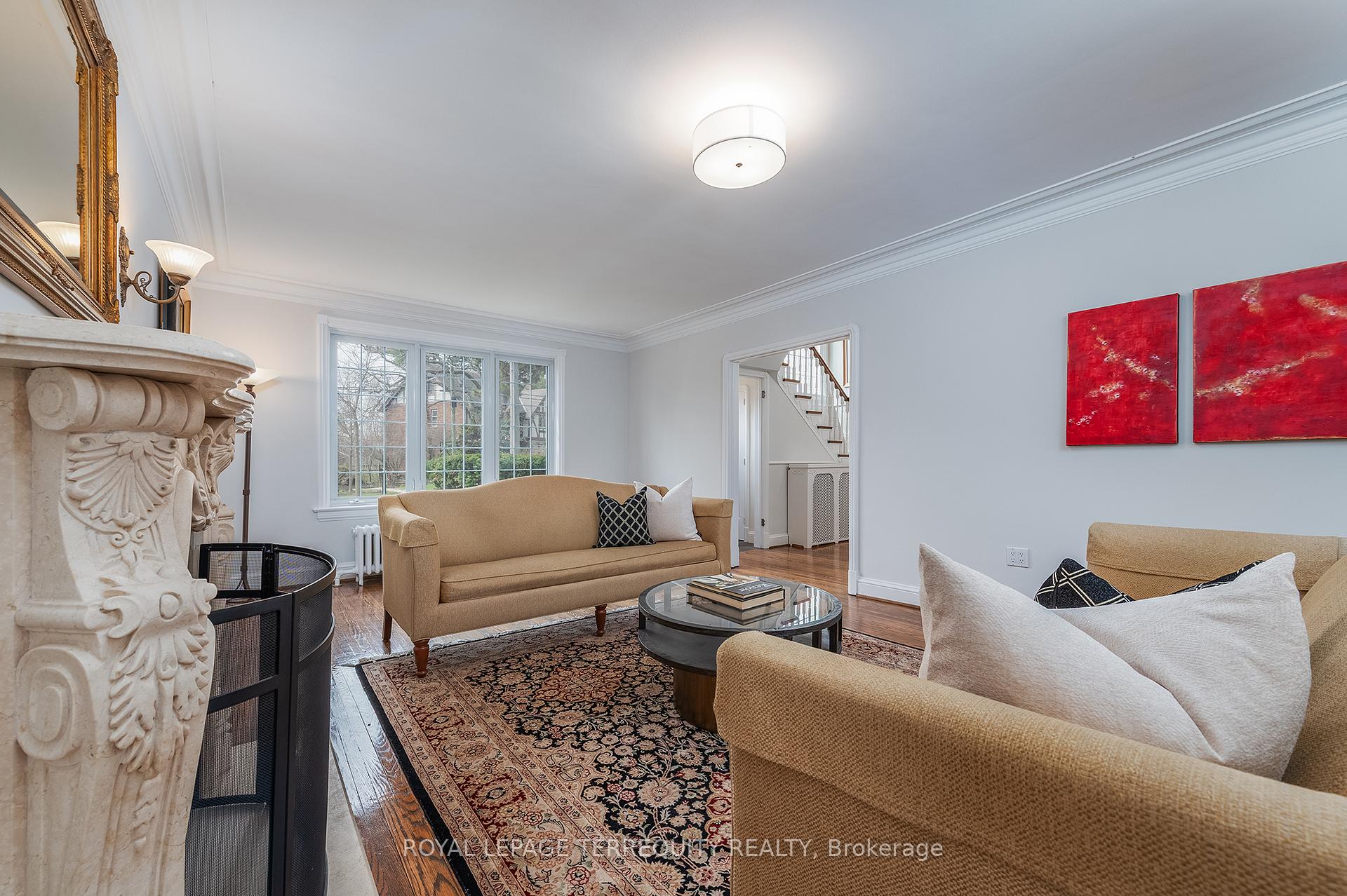 Photo 11 of 223 Riverside Drive, Toronto, High Park-Swansea — HOMEH