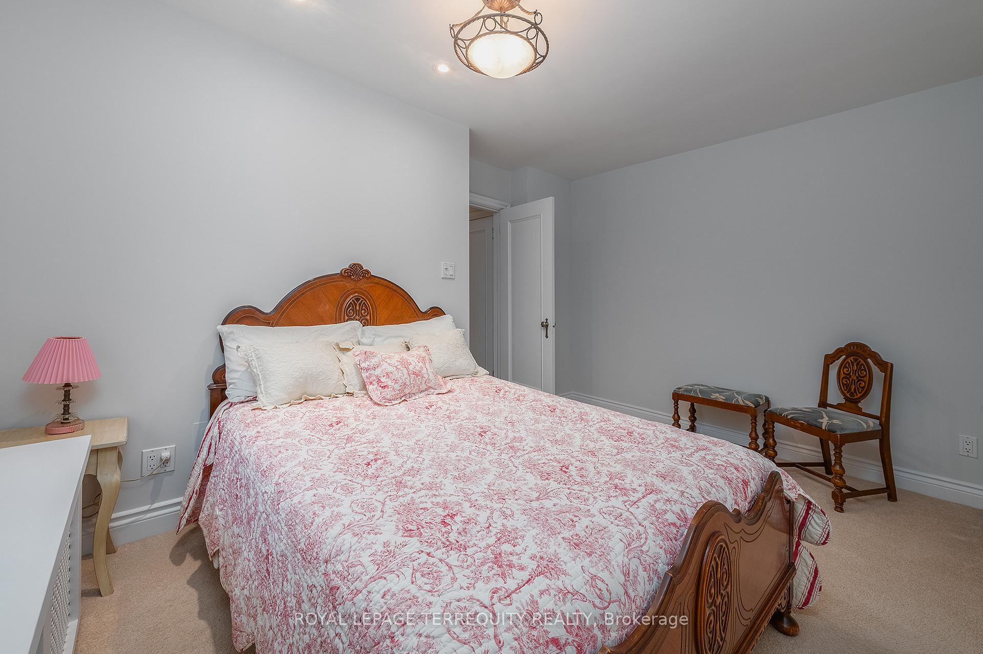 Photo 29 of 223 Riverside Drive, Toronto, High Park-Swansea — HOMEH
