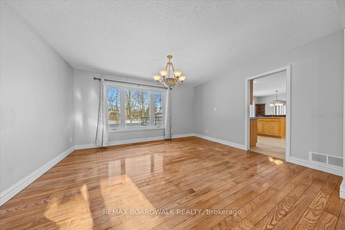 Photo 7 of 7089 Bush Drive, Ottawa, Greely — HOMEH