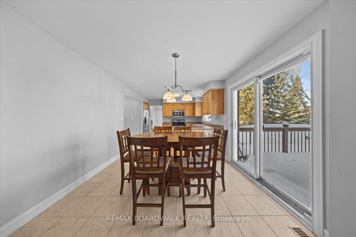 Photo 14 of 7089 Bush Drive, Ottawa, Greely — HOMEH