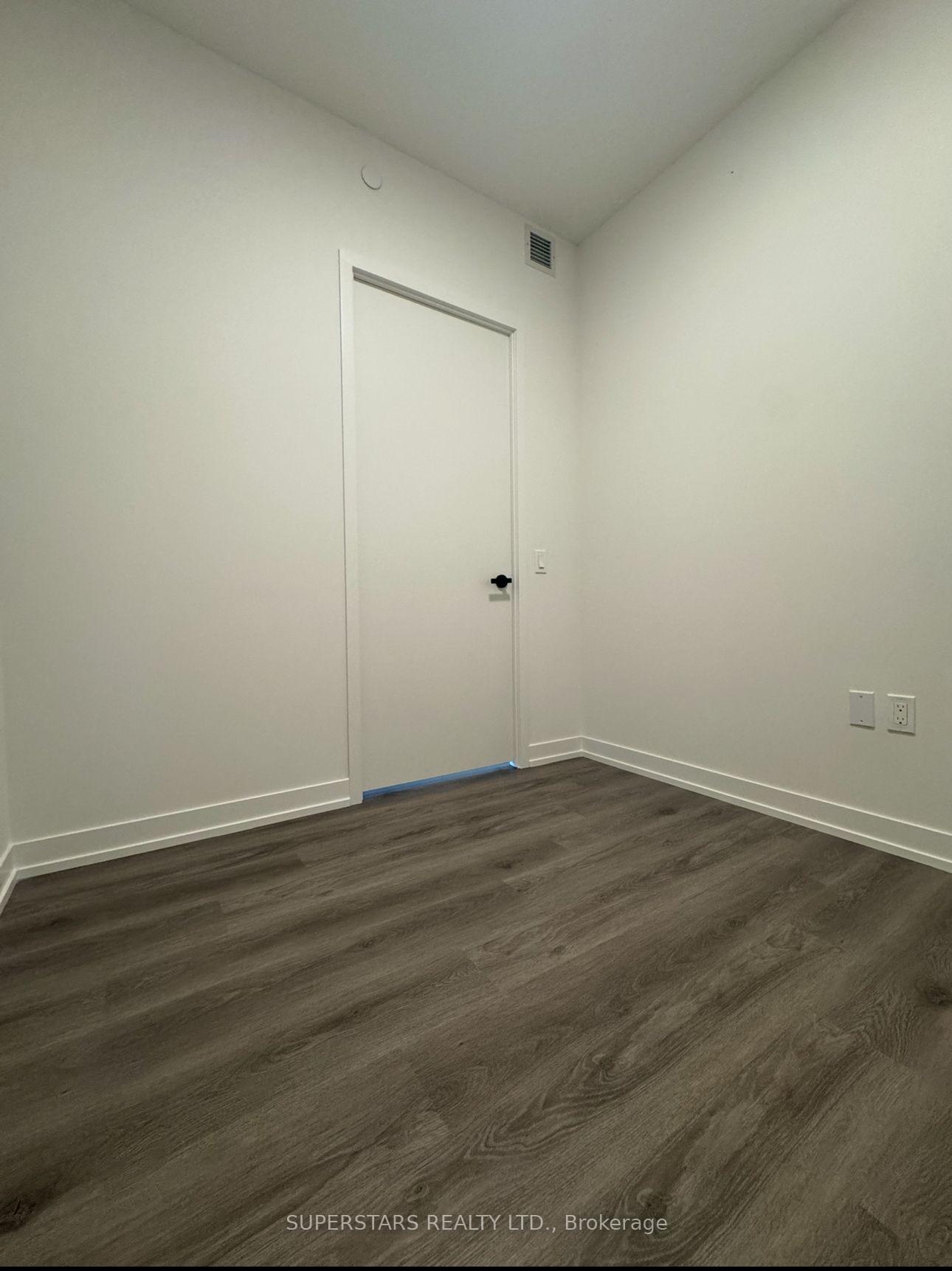 Photo 5 of Unit 5007, 225 Commerce Street, Vaughan, Vaughan Corporate Centre — HOMEH