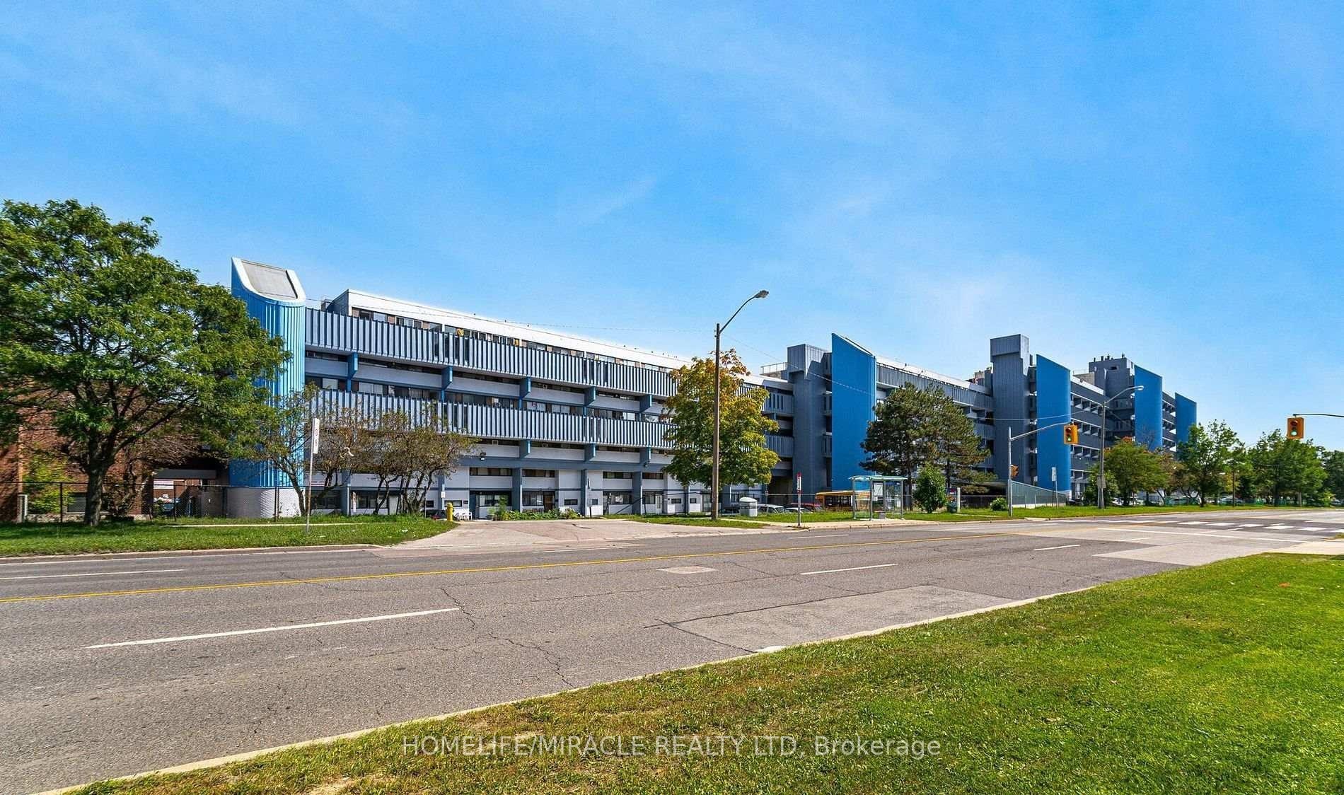 Front of Unit 517, 4673 Jane Street