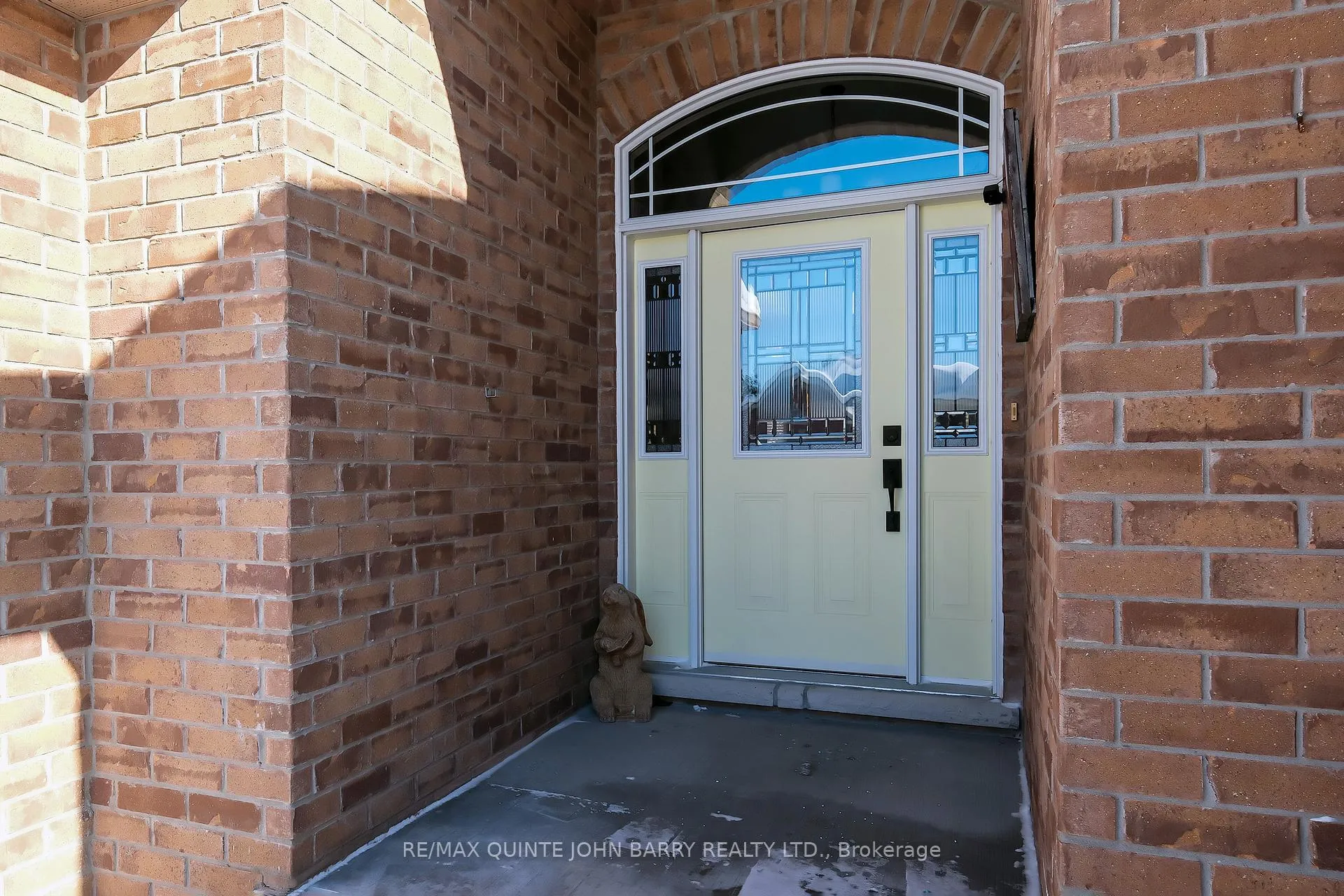 Photo 3 of 11 Algonquin Avenue, Brighton — HOMEH