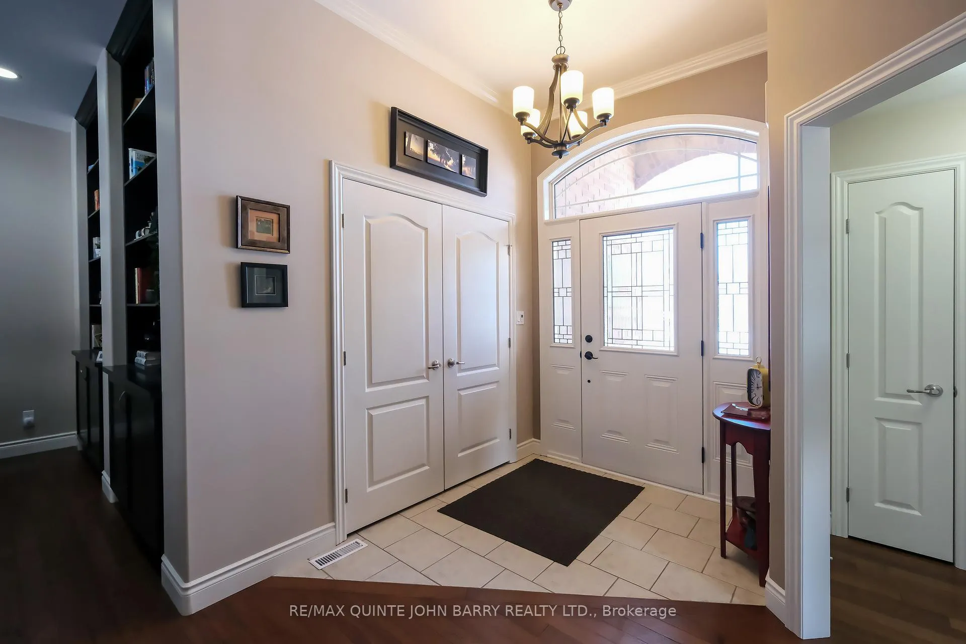 Photo 4 of 11 Algonquin Avenue, Brighton — HOMEH