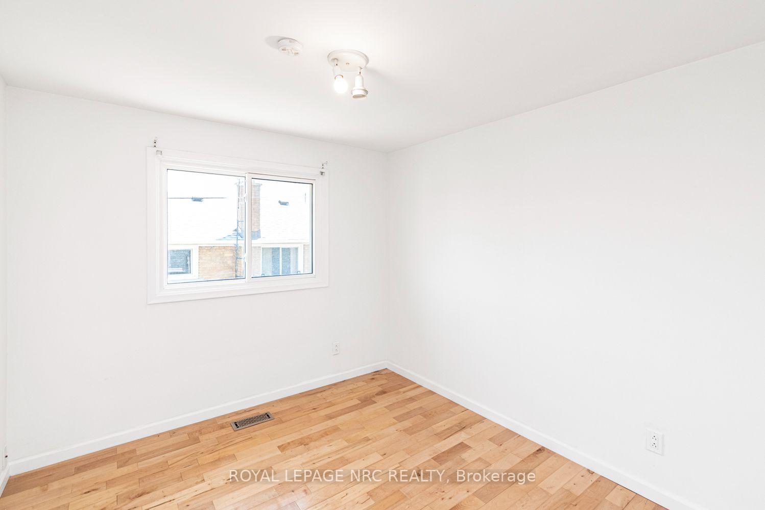 Photo 20 of 100 Mountain Avenue N, Hamilton, Stoney Creek — HOMEH