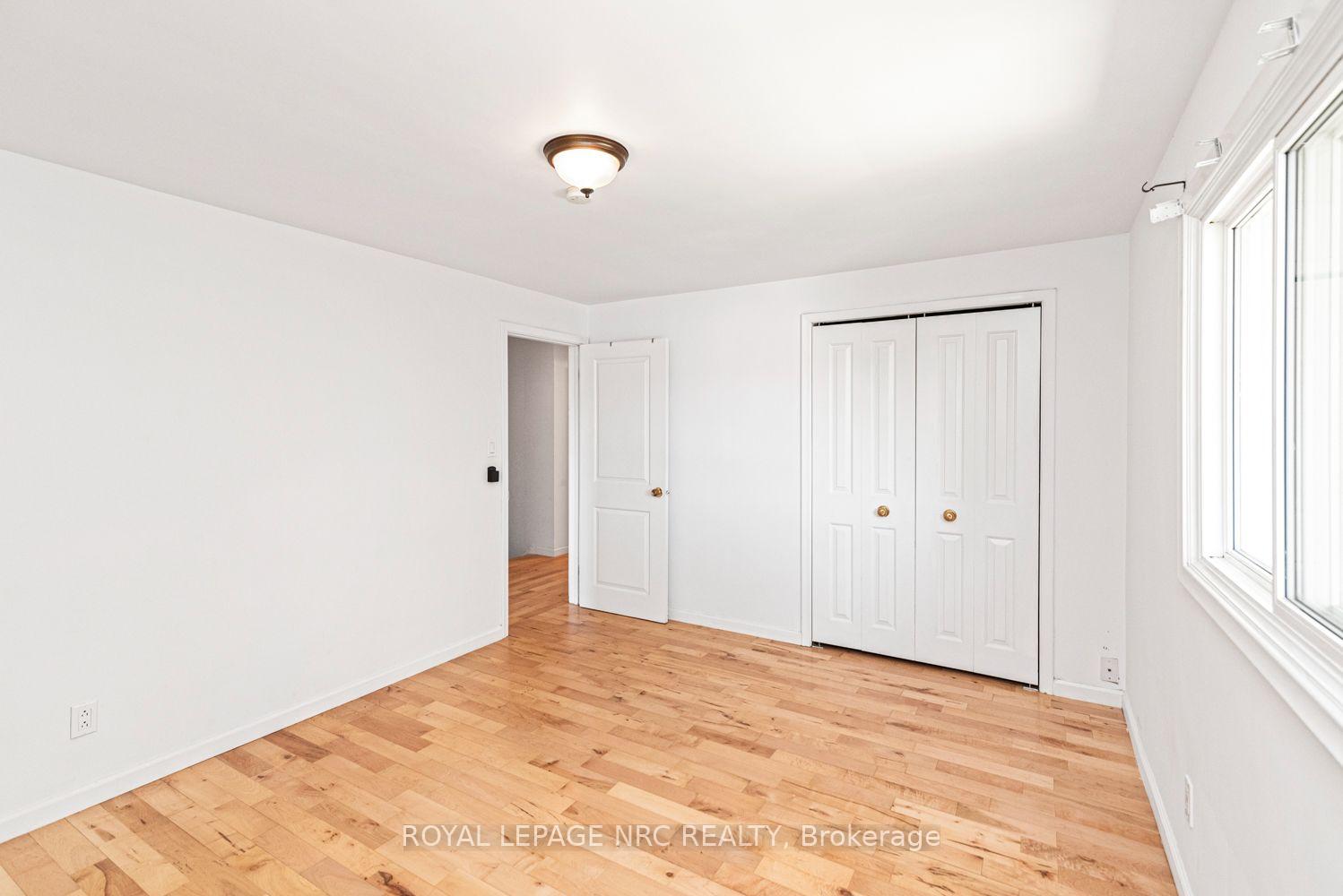 Photo 21 of 100 Mountain Avenue N, Hamilton, Stoney Creek — HOMEH