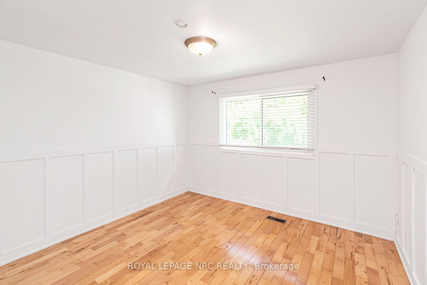 Photo 23 of 100 Mountain Avenue N, Hamilton, Stoney Creek — HOMEH