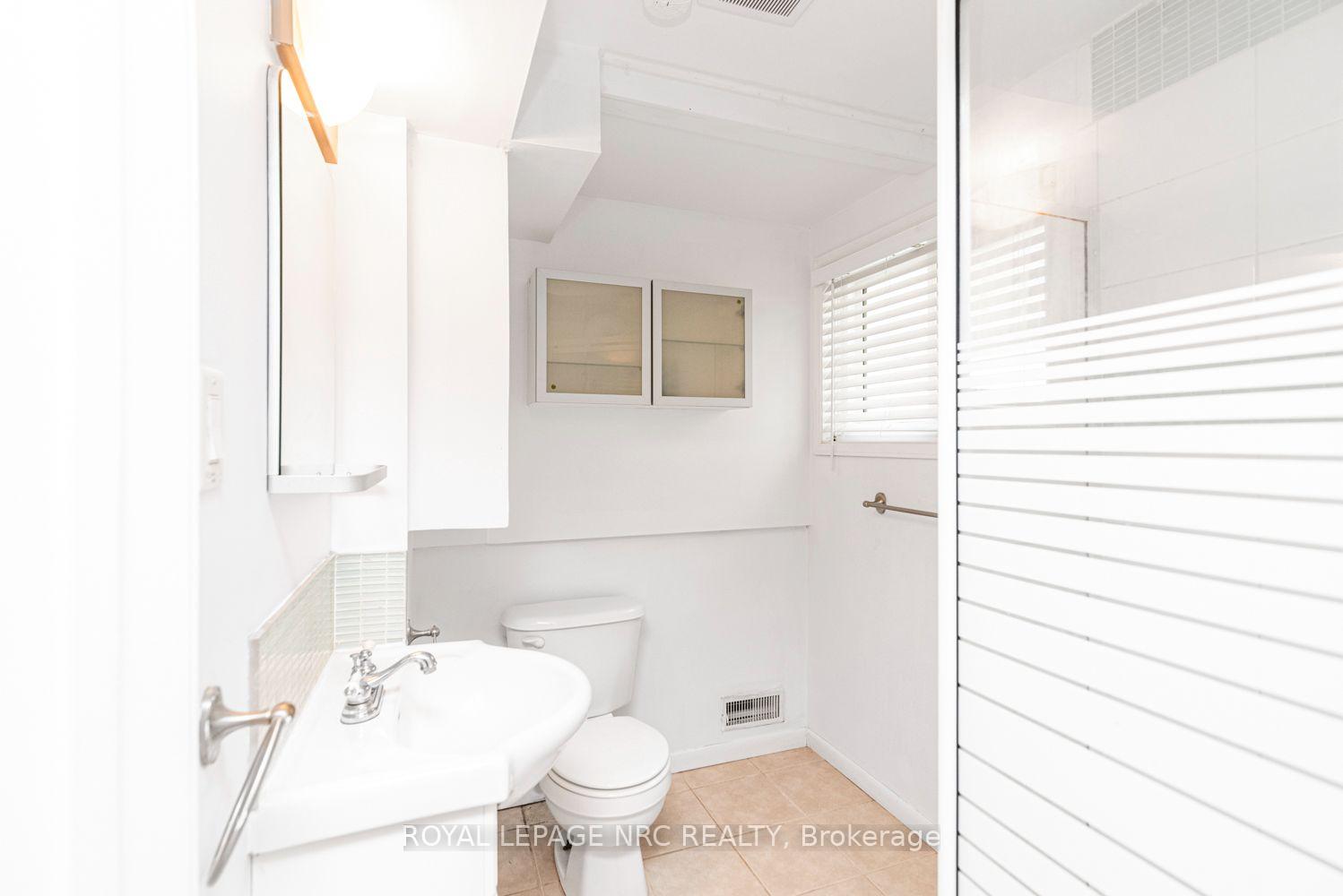 Photo 28 of 100 Mountain Avenue N, Hamilton, Stoney Creek — HOMEH