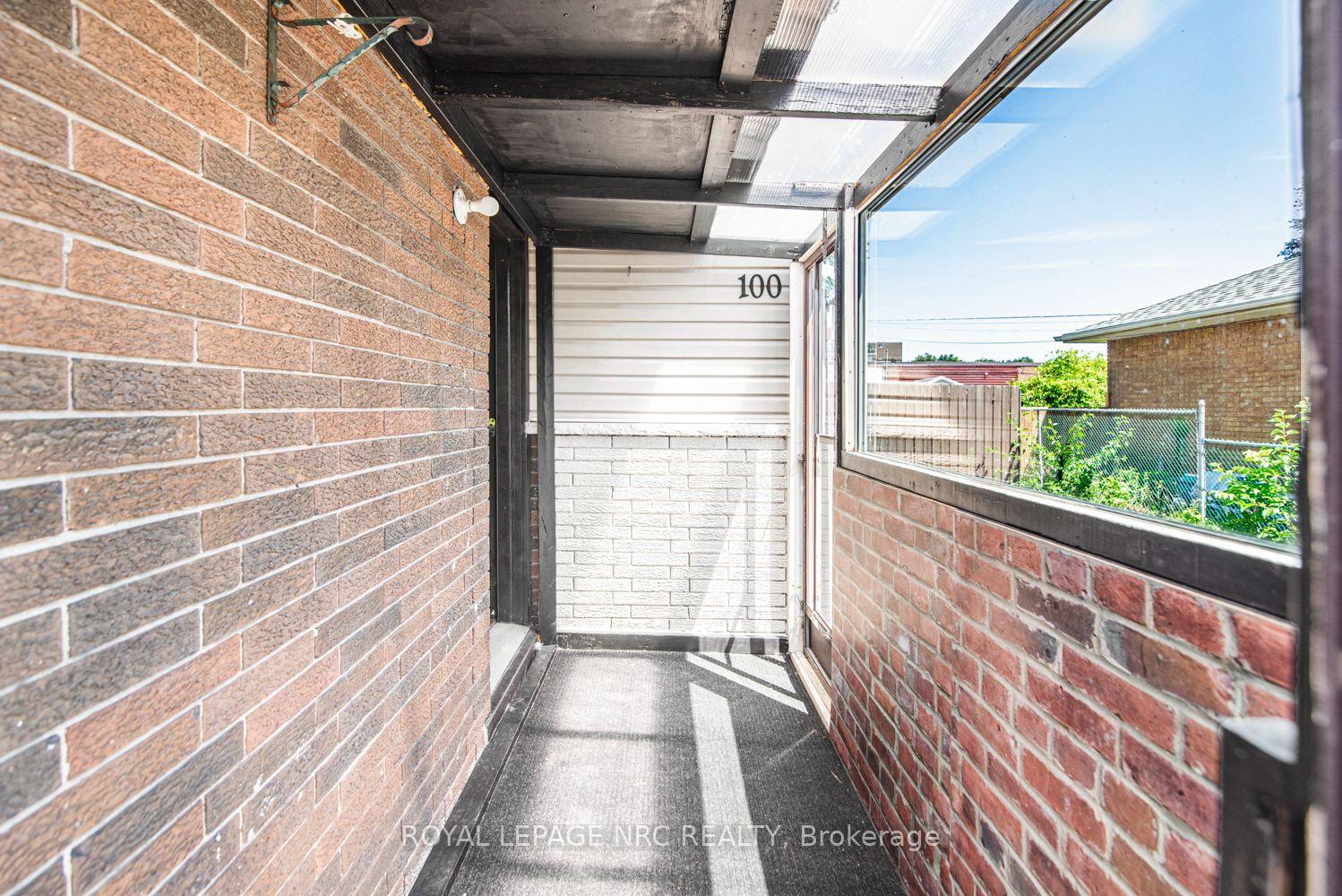 Photo 38 of 100 Mountain Avenue N, Hamilton, Stoney Creek — HOMEH